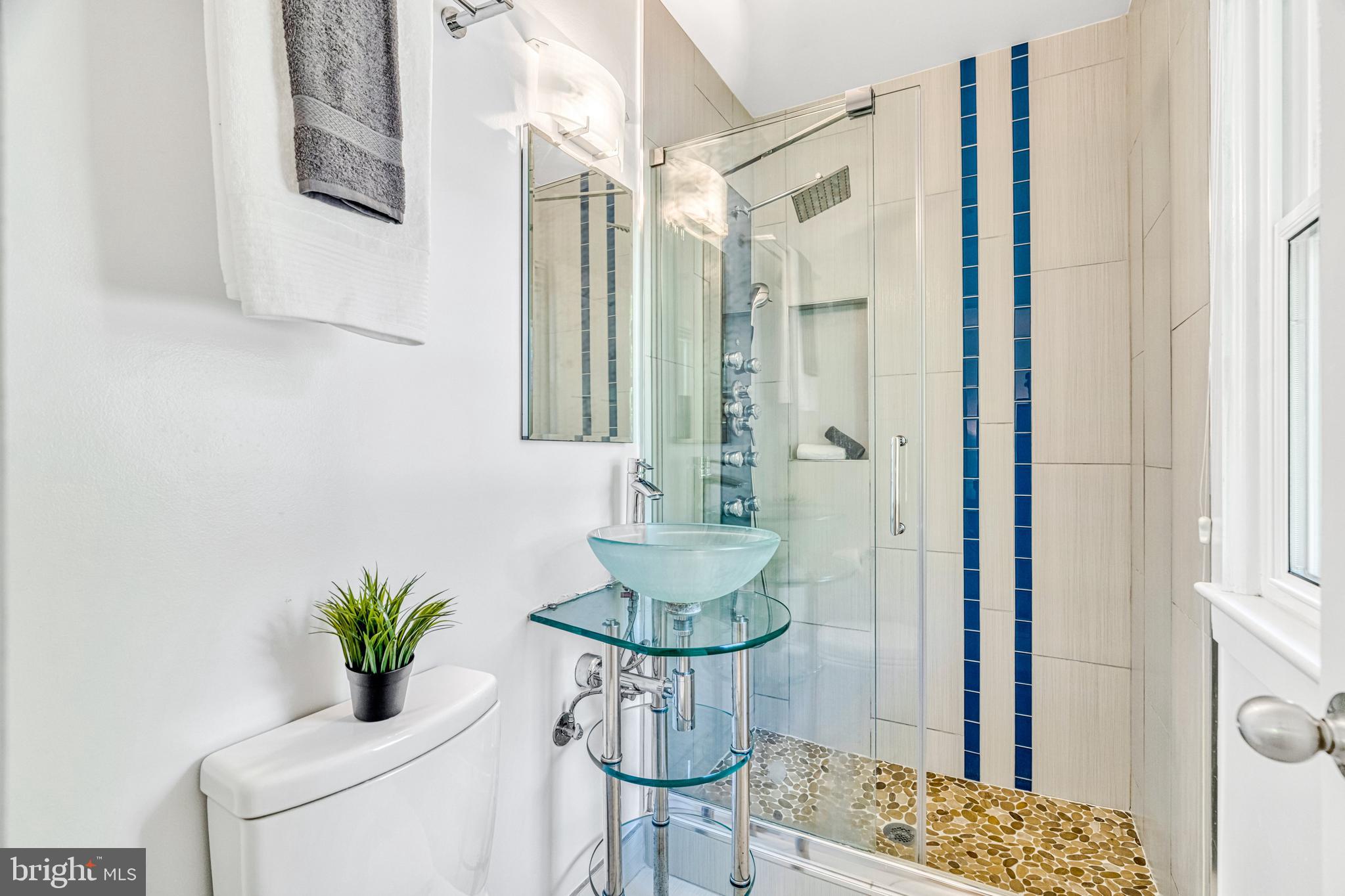 VIENNA WOODS - Residential