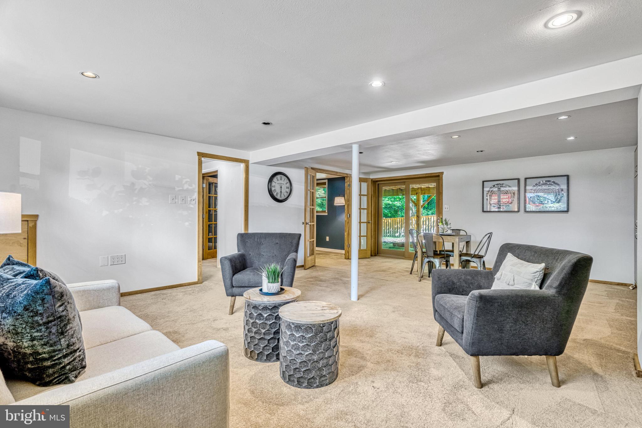 VIENNA WOODS - Residential