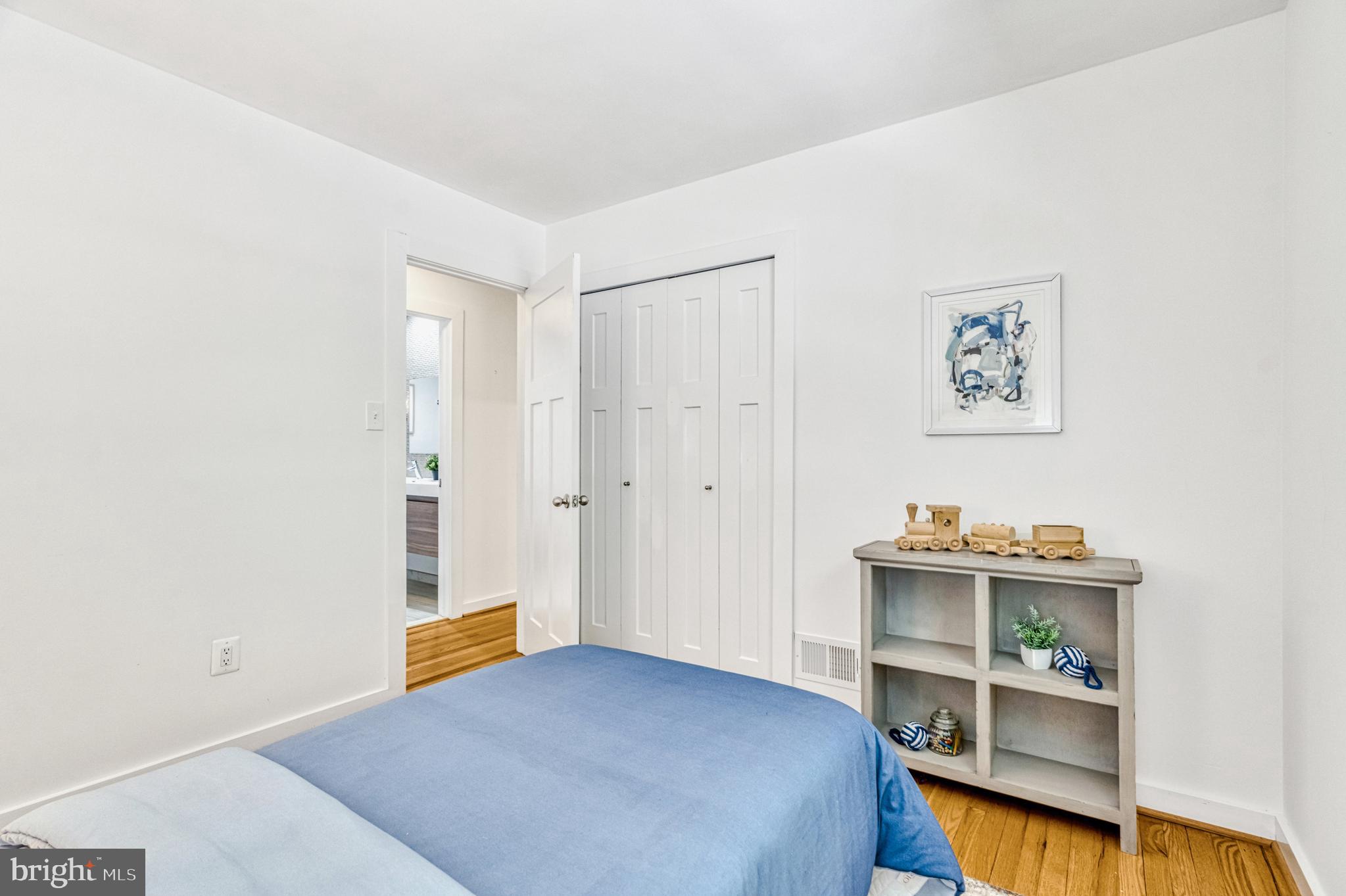 VIENNA WOODS - Residential