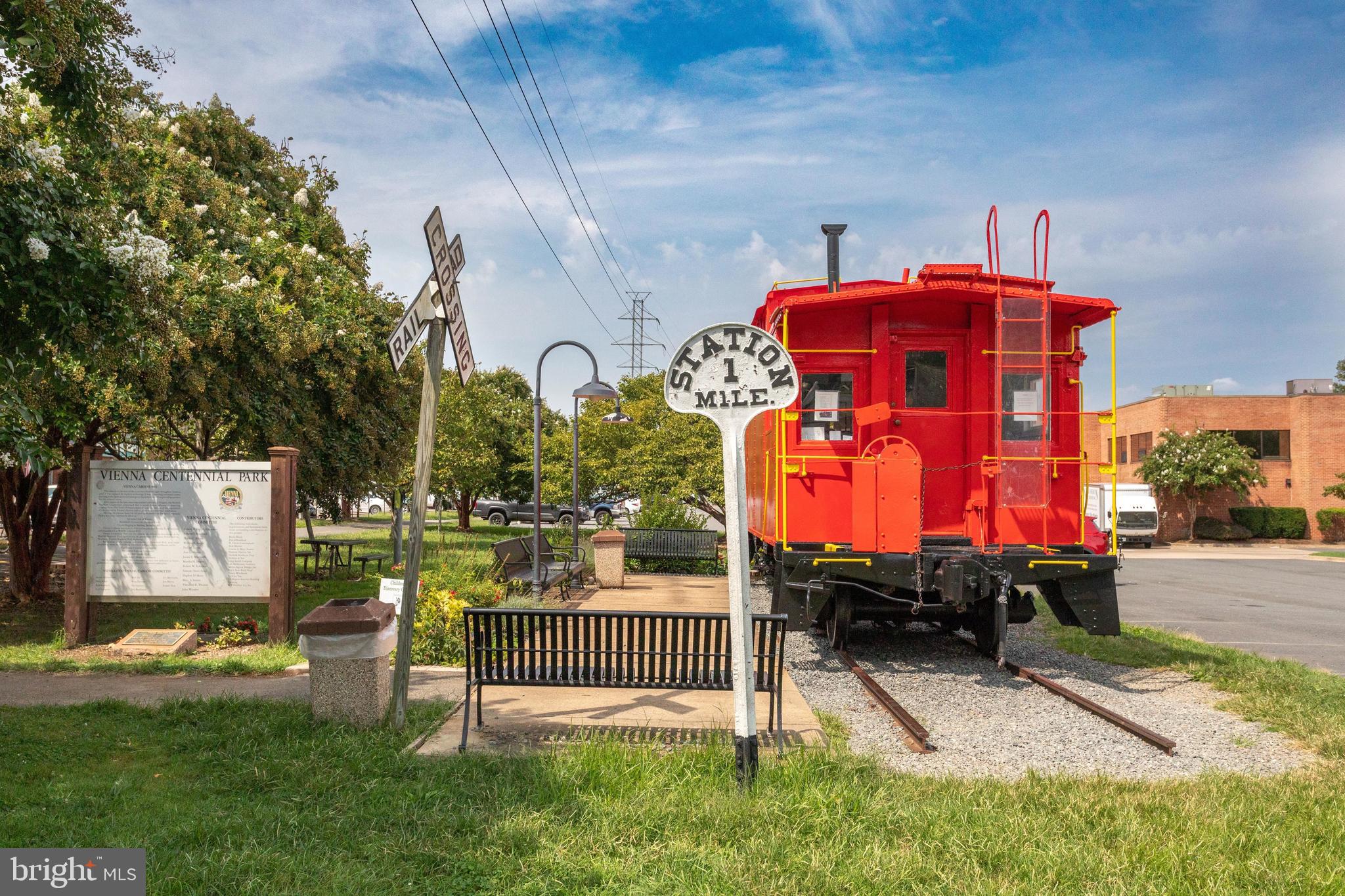 VIENNA WOODS - Residential