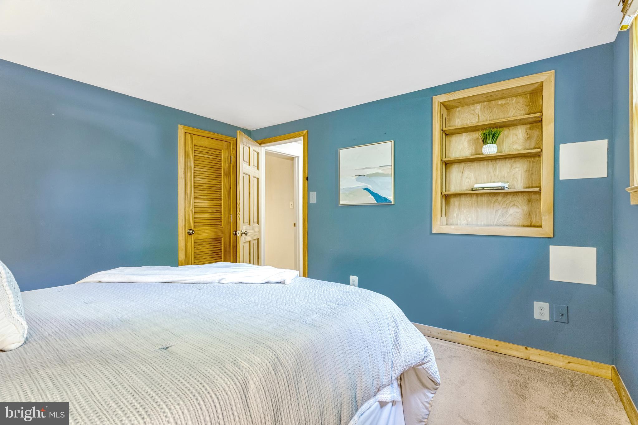 VIENNA WOODS - Residential