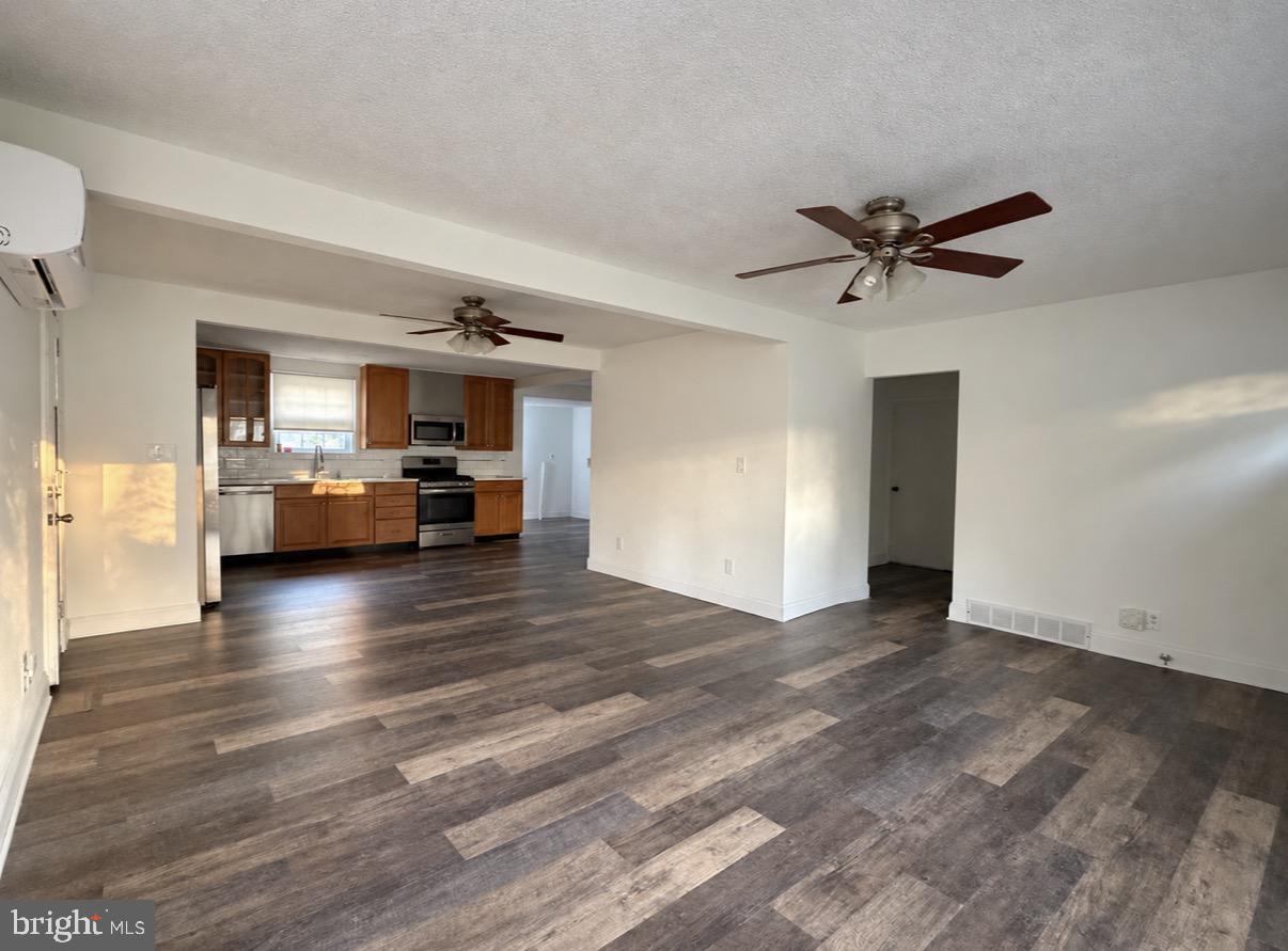 212 SHERWOOD DRIVE