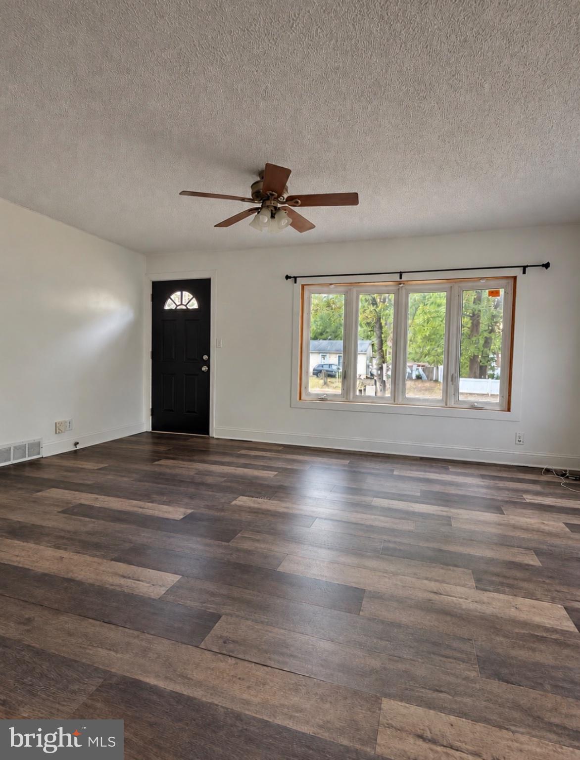212 SHERWOOD DRIVE