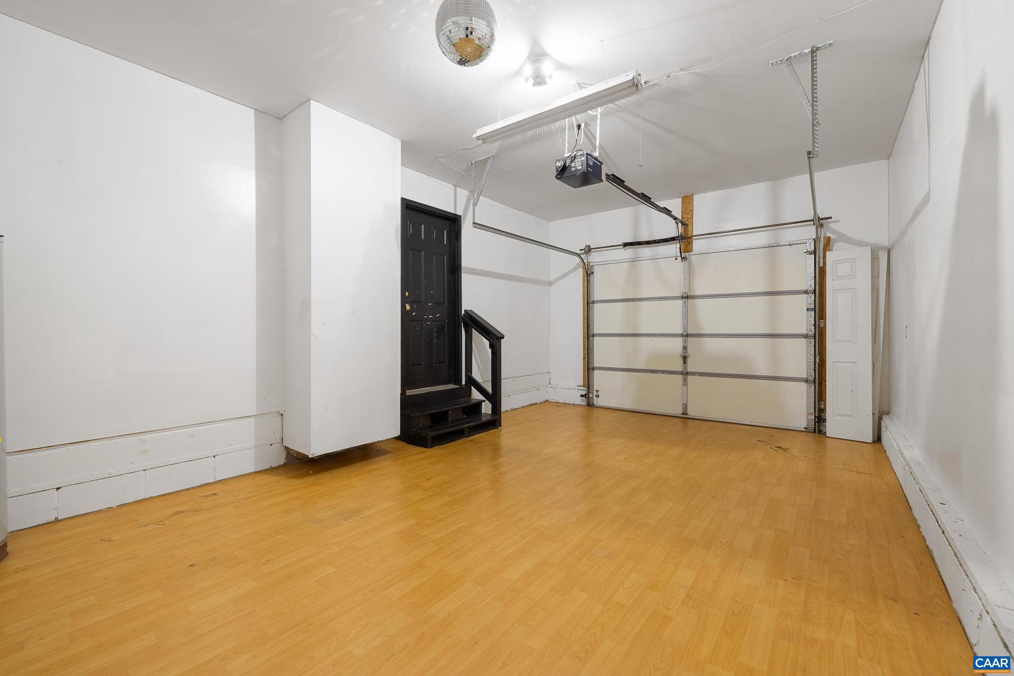 LAKE MONTICELLO - Residential