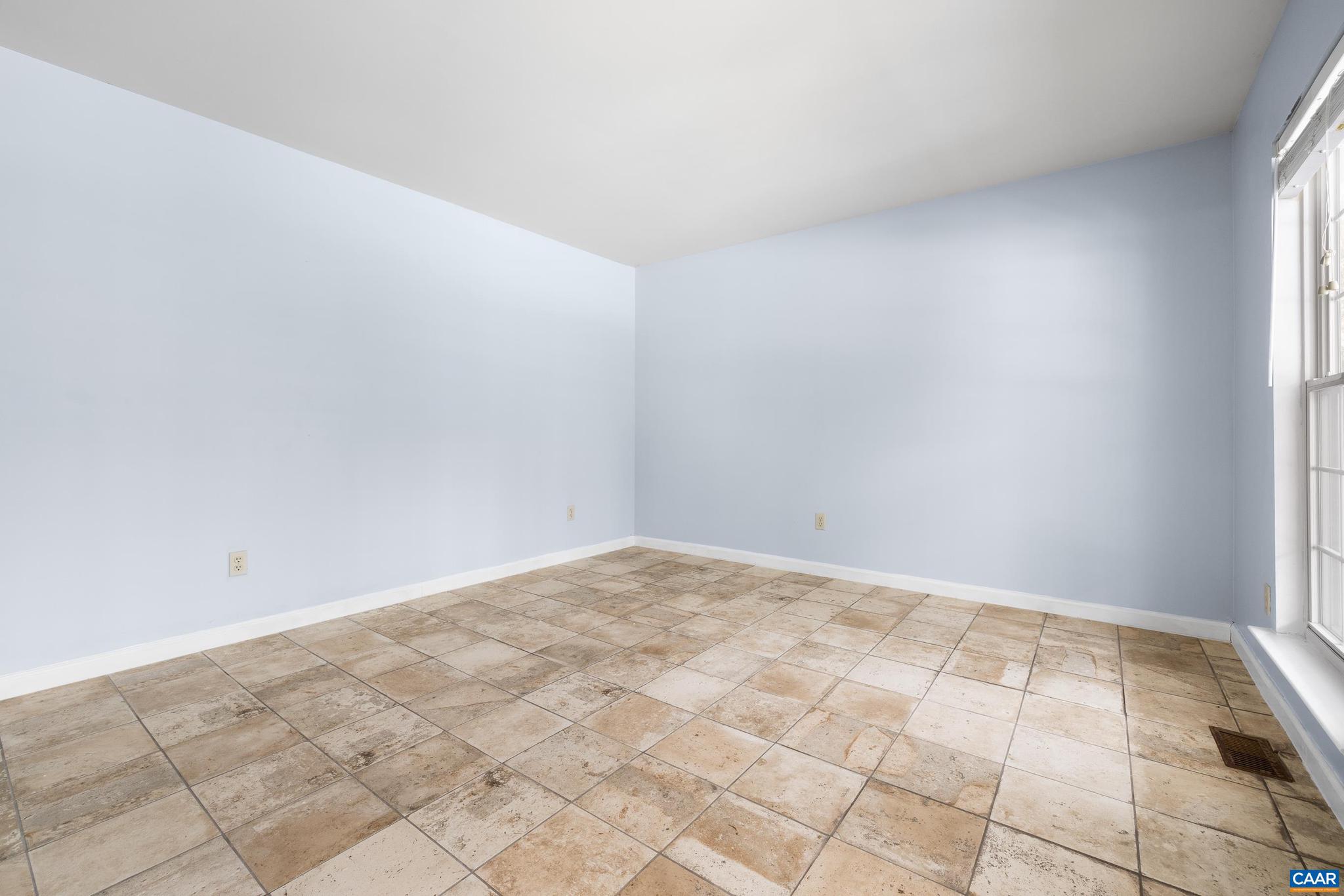 LAKE MONTICELLO - Residential