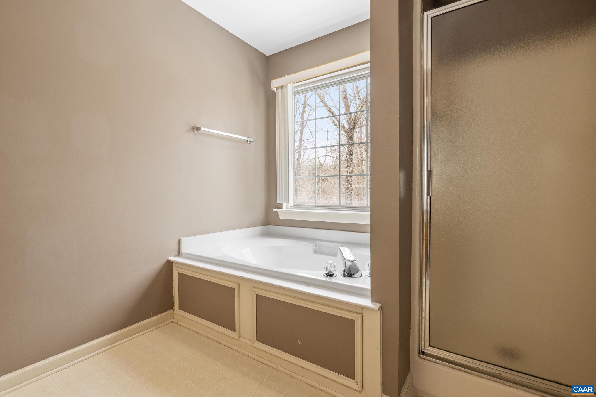 LAKE MONTICELLO - Residential