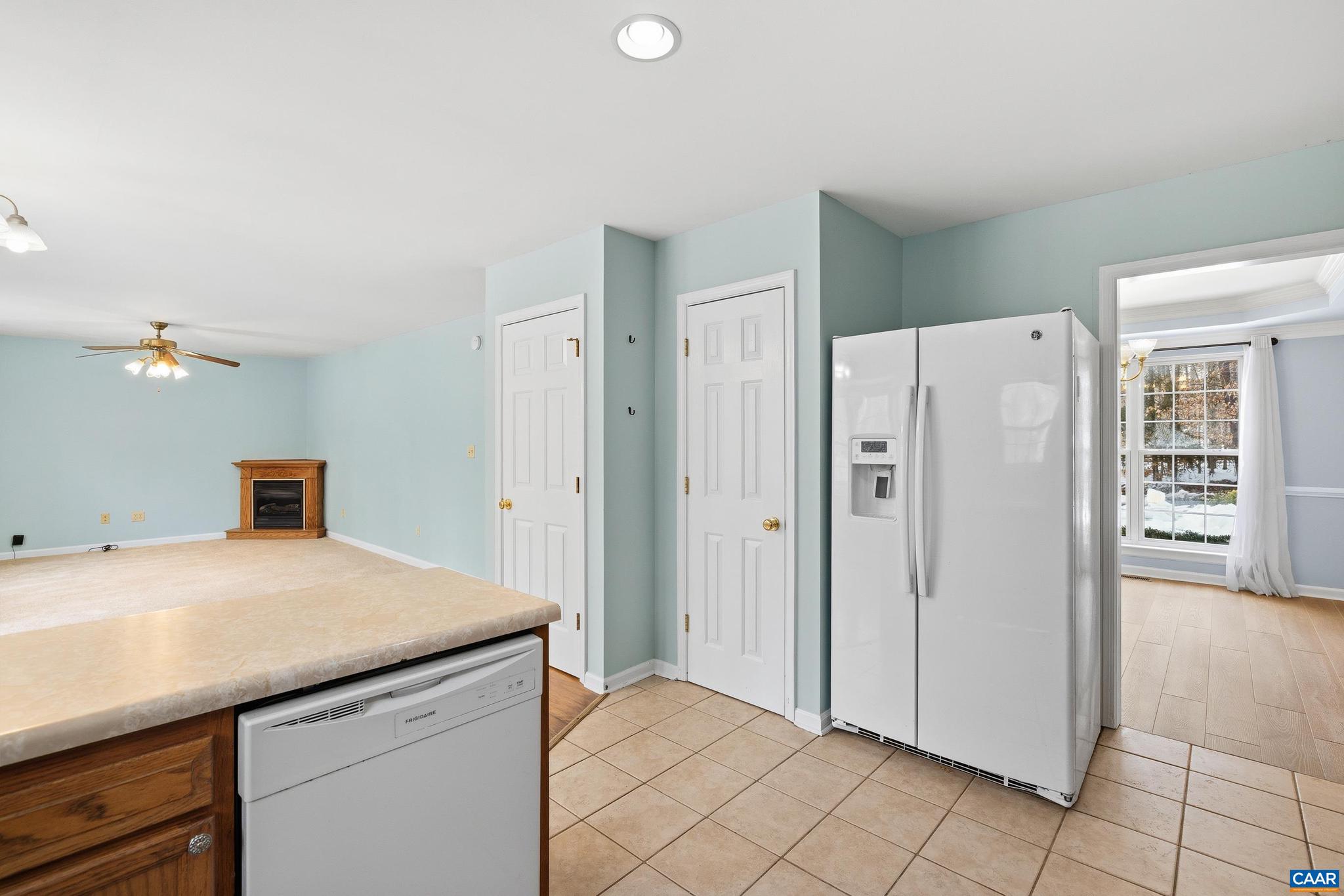 LAKE MONTICELLO - Residential