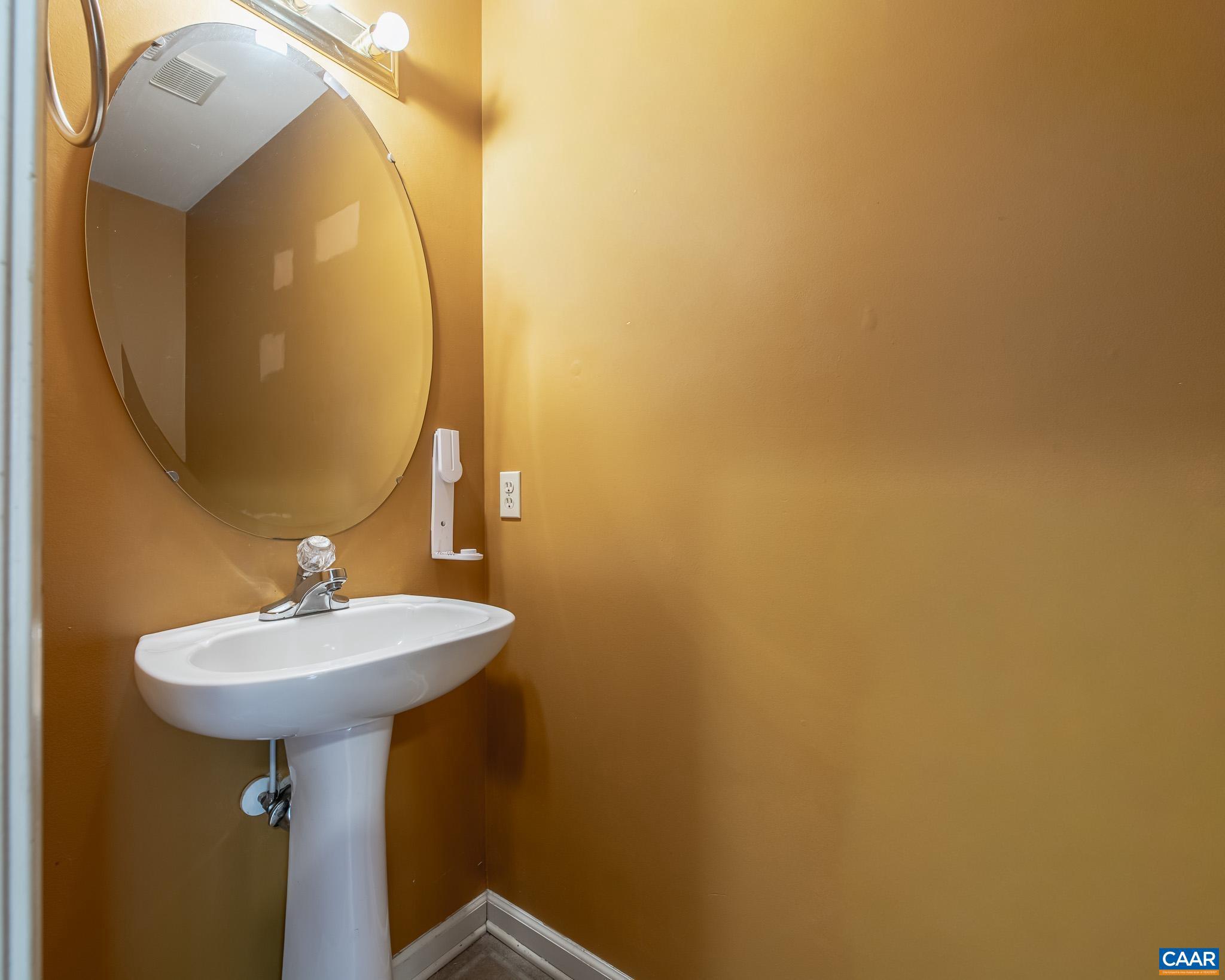 LAKE MONTICELLO - Residential