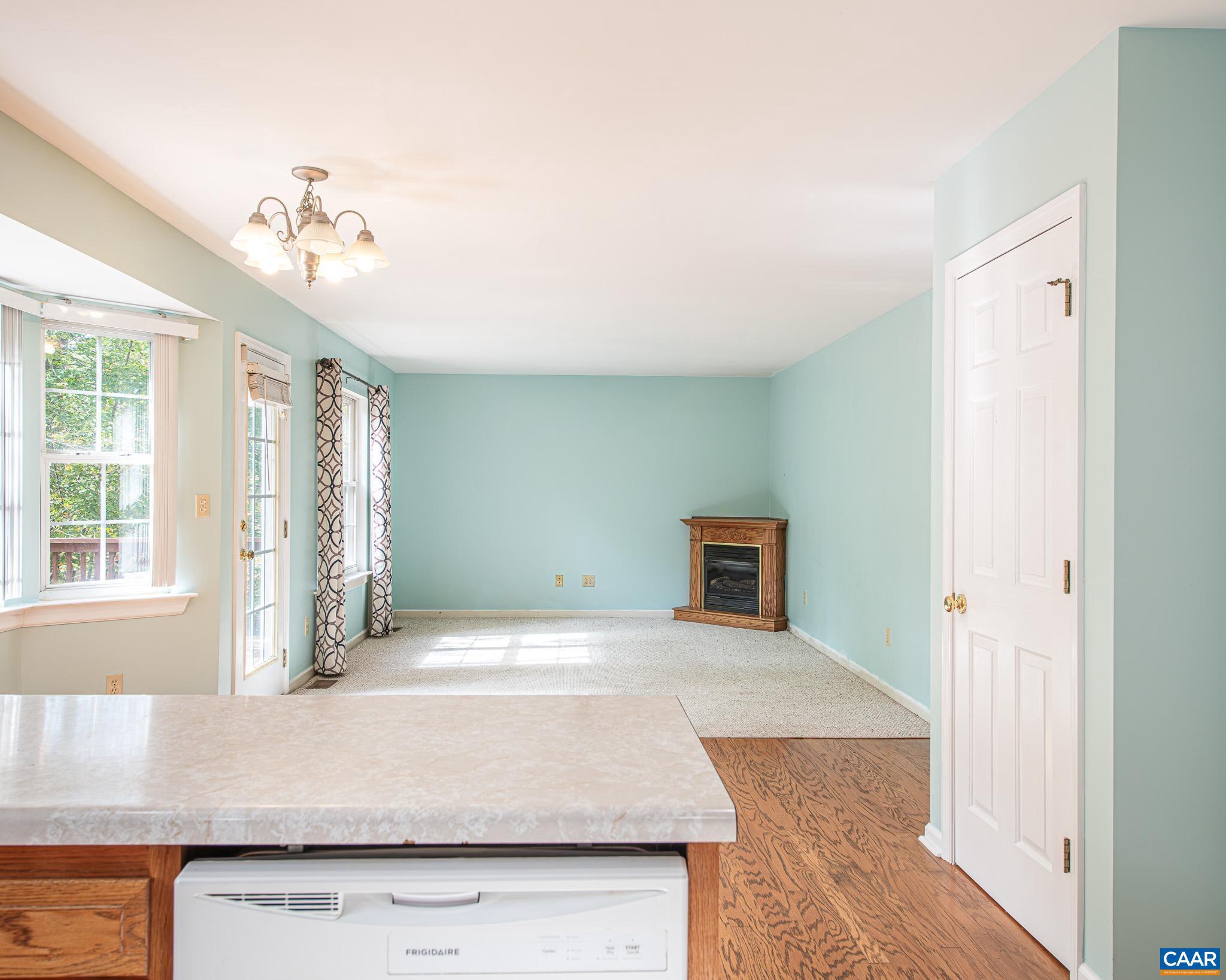 LAKE MONTICELLO - Residential