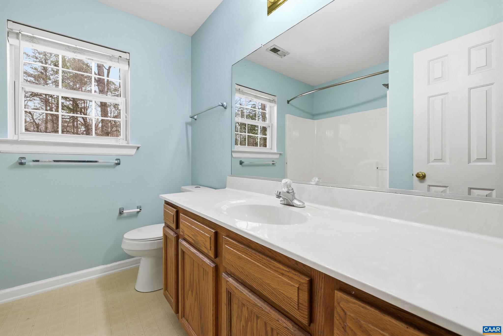 LAKE MONTICELLO - Residential