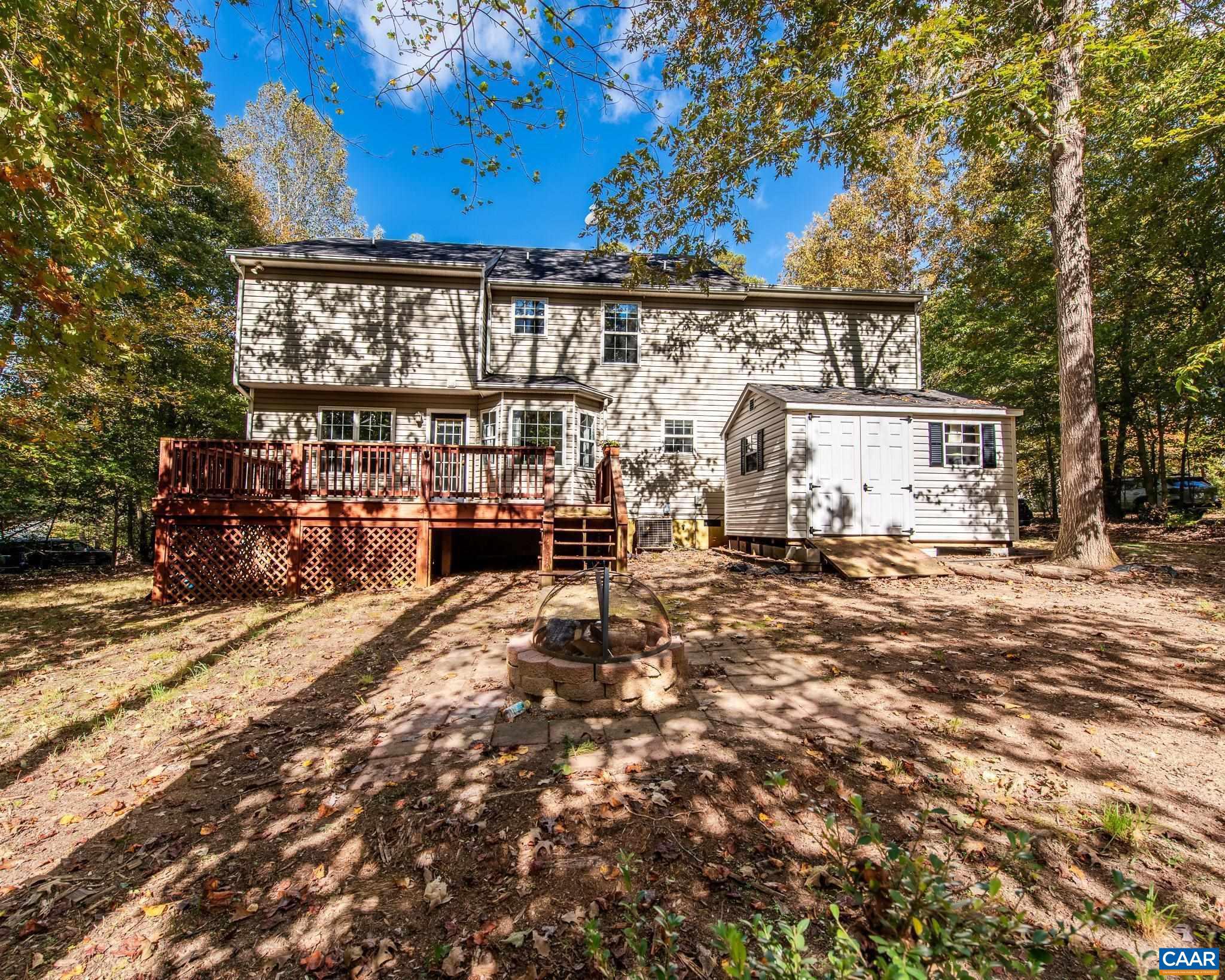 LAKE MONTICELLO - Residential