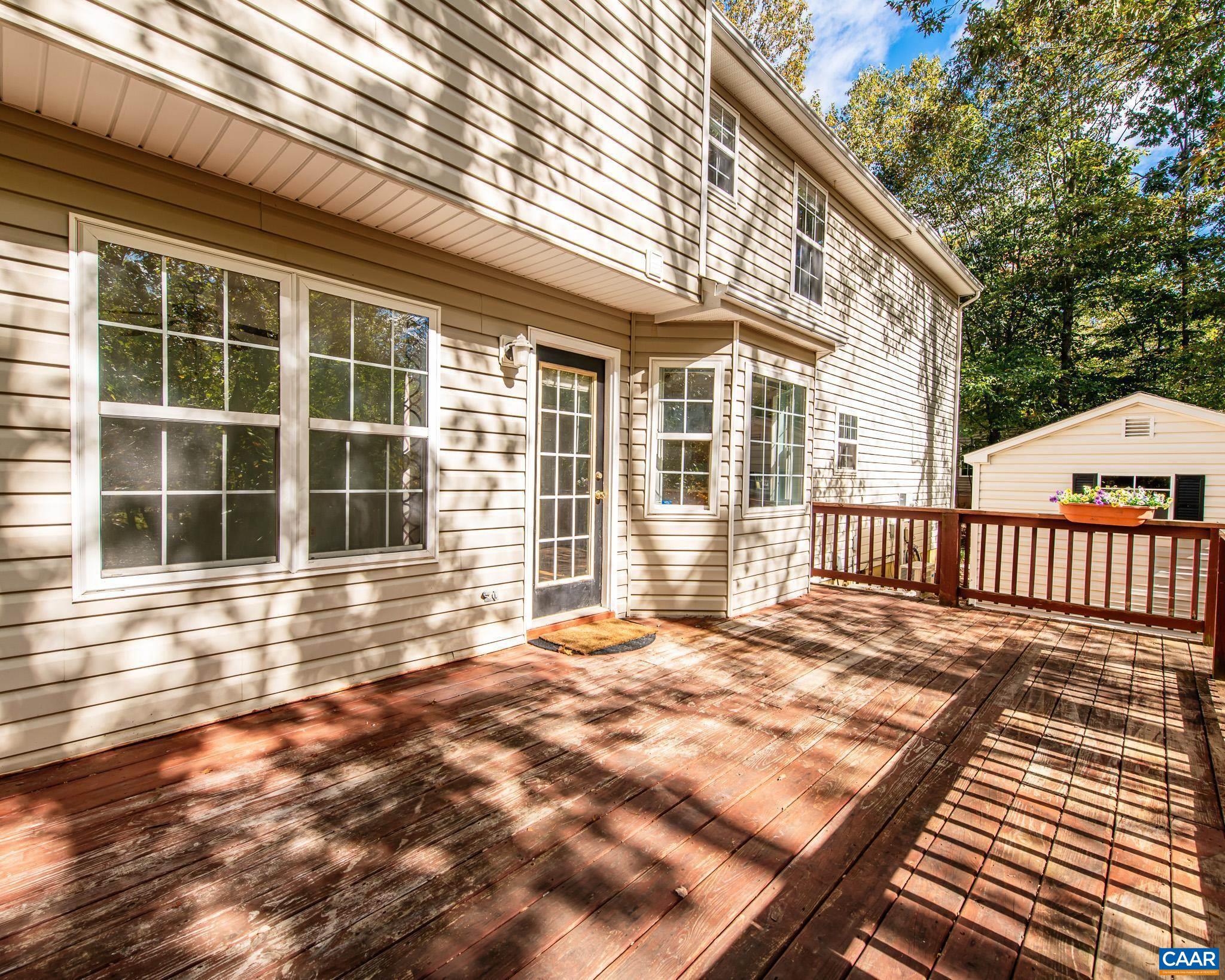 LAKE MONTICELLO - Residential