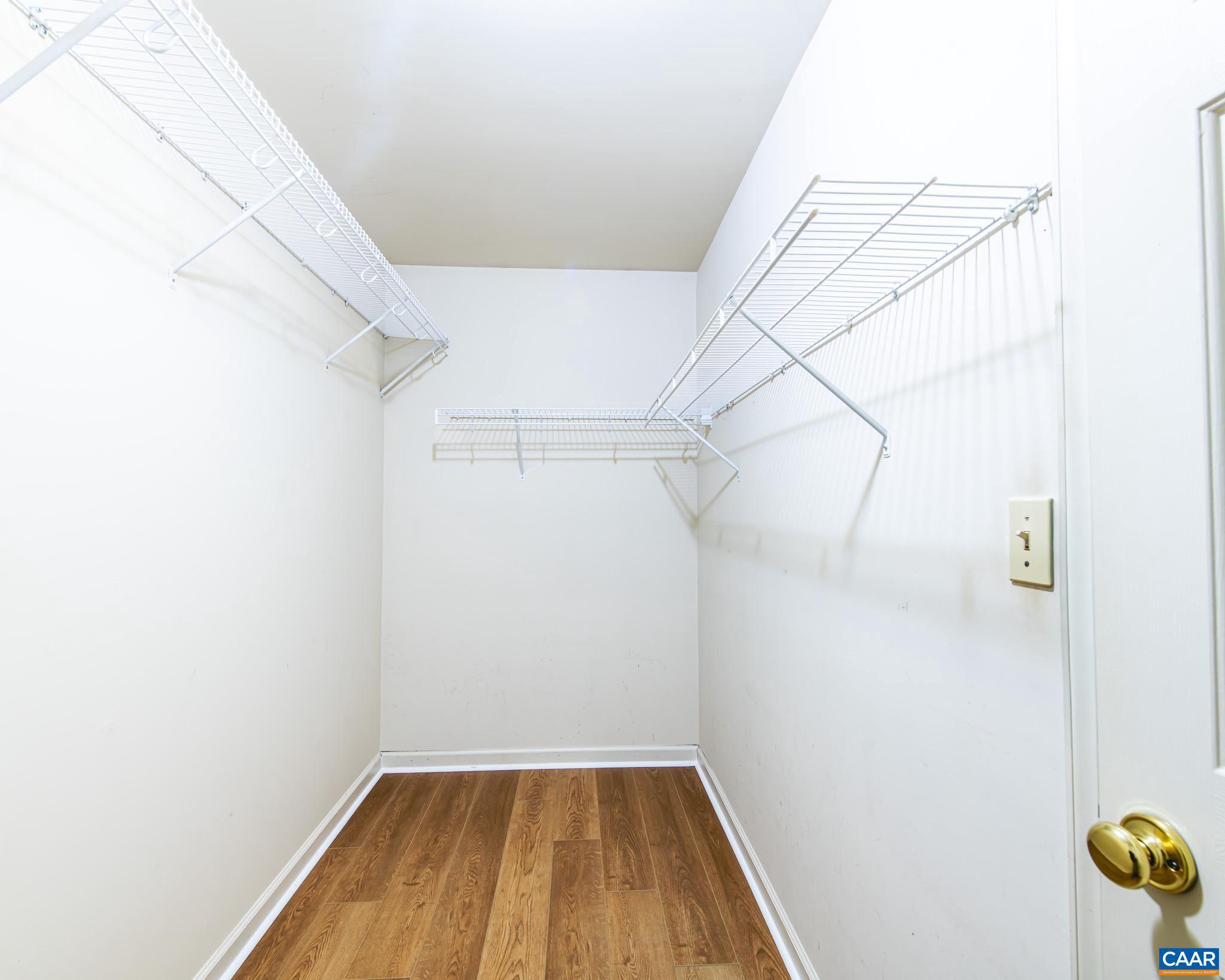 LAKE MONTICELLO - Residential