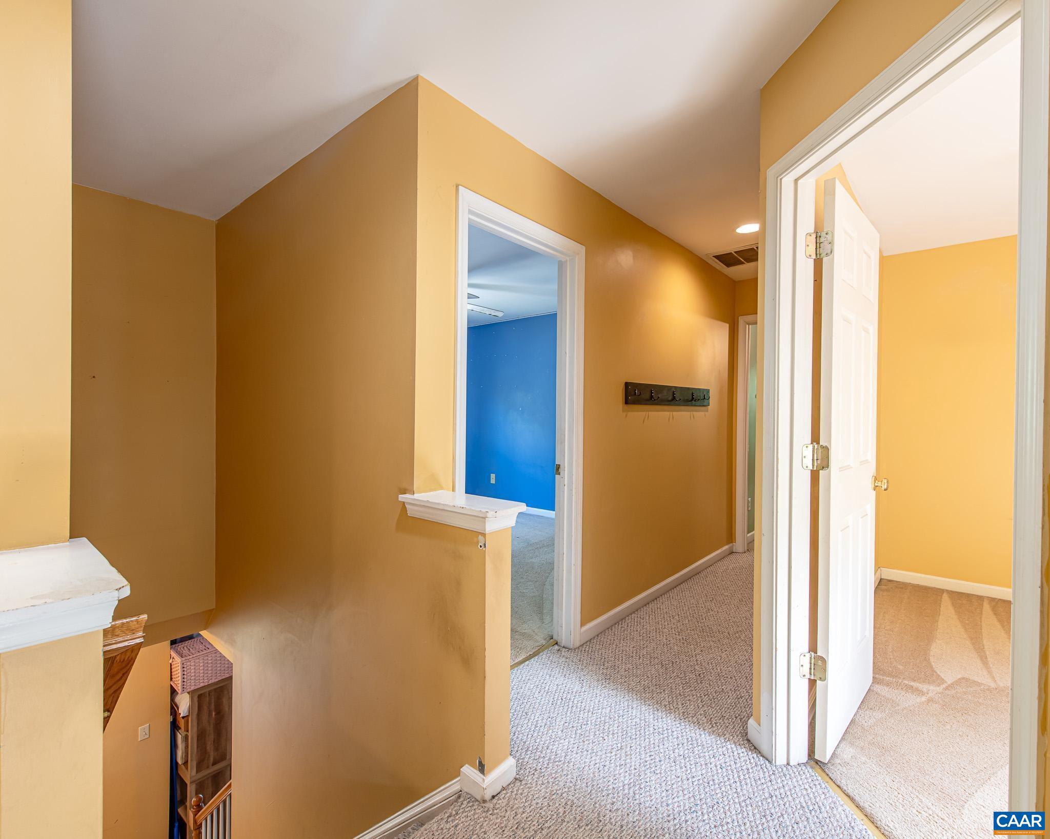 LAKE MONTICELLO - Residential