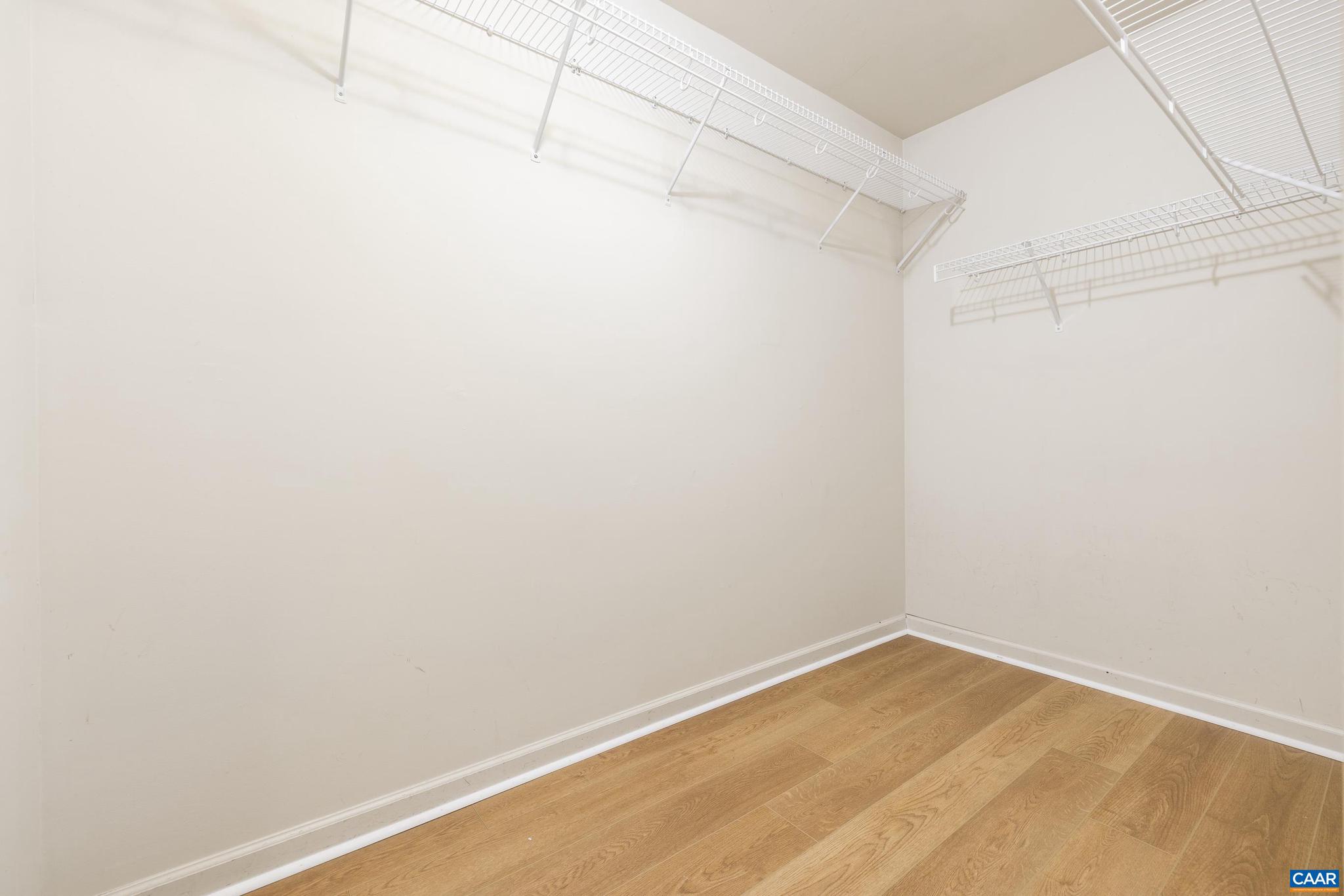 LAKE MONTICELLO - Residential