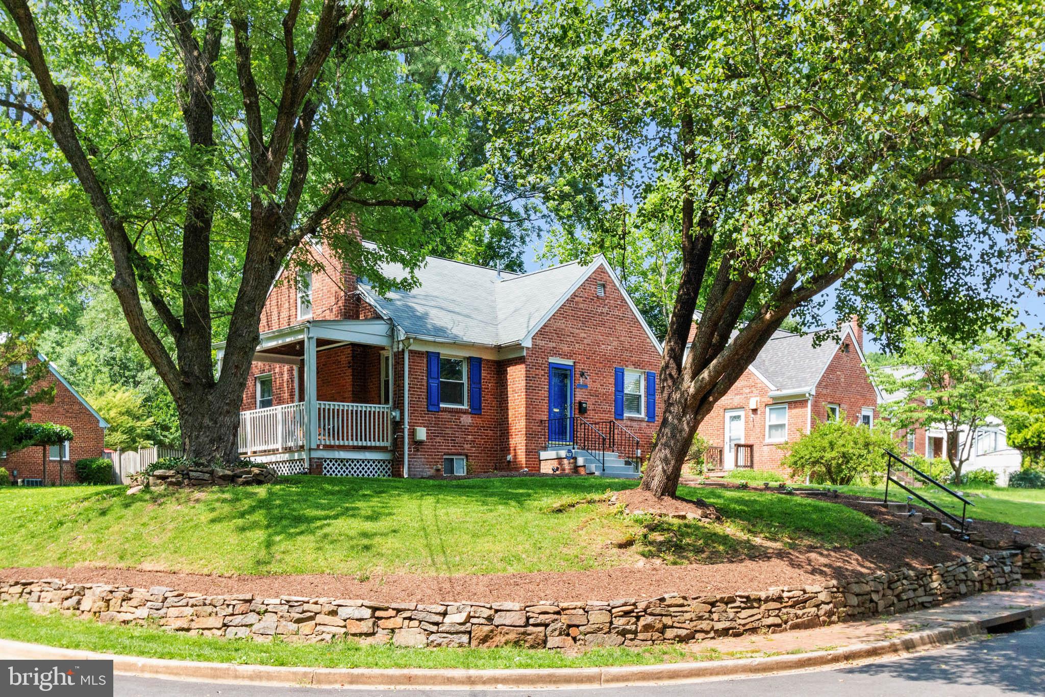 CAROLE HIGHLANDS - Residential