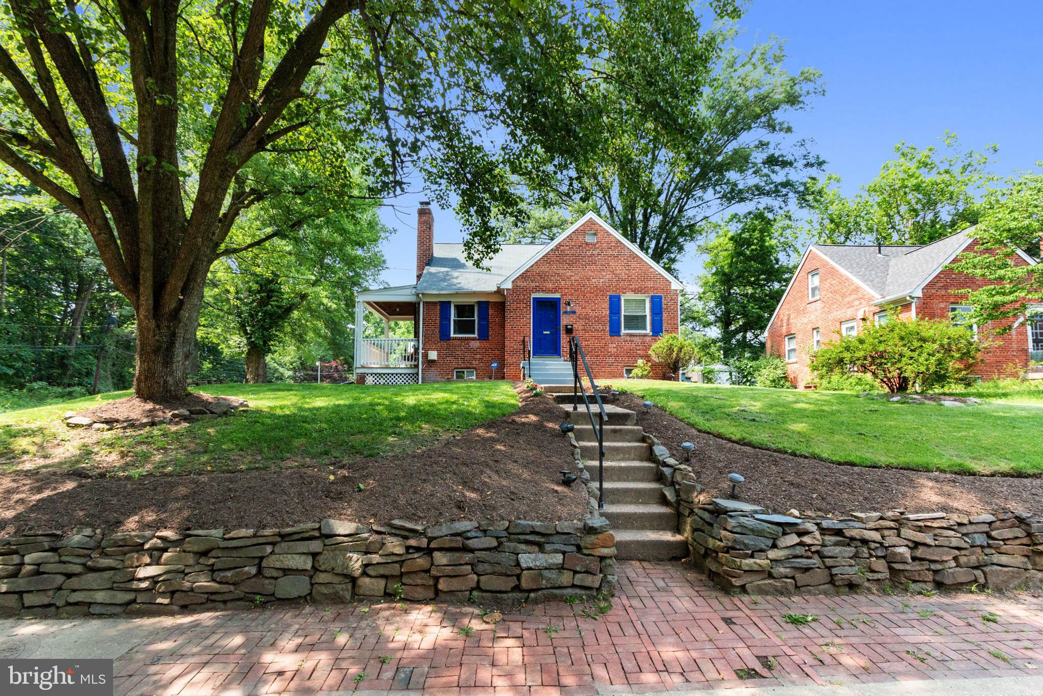 CAROLE HIGHLANDS - Residential