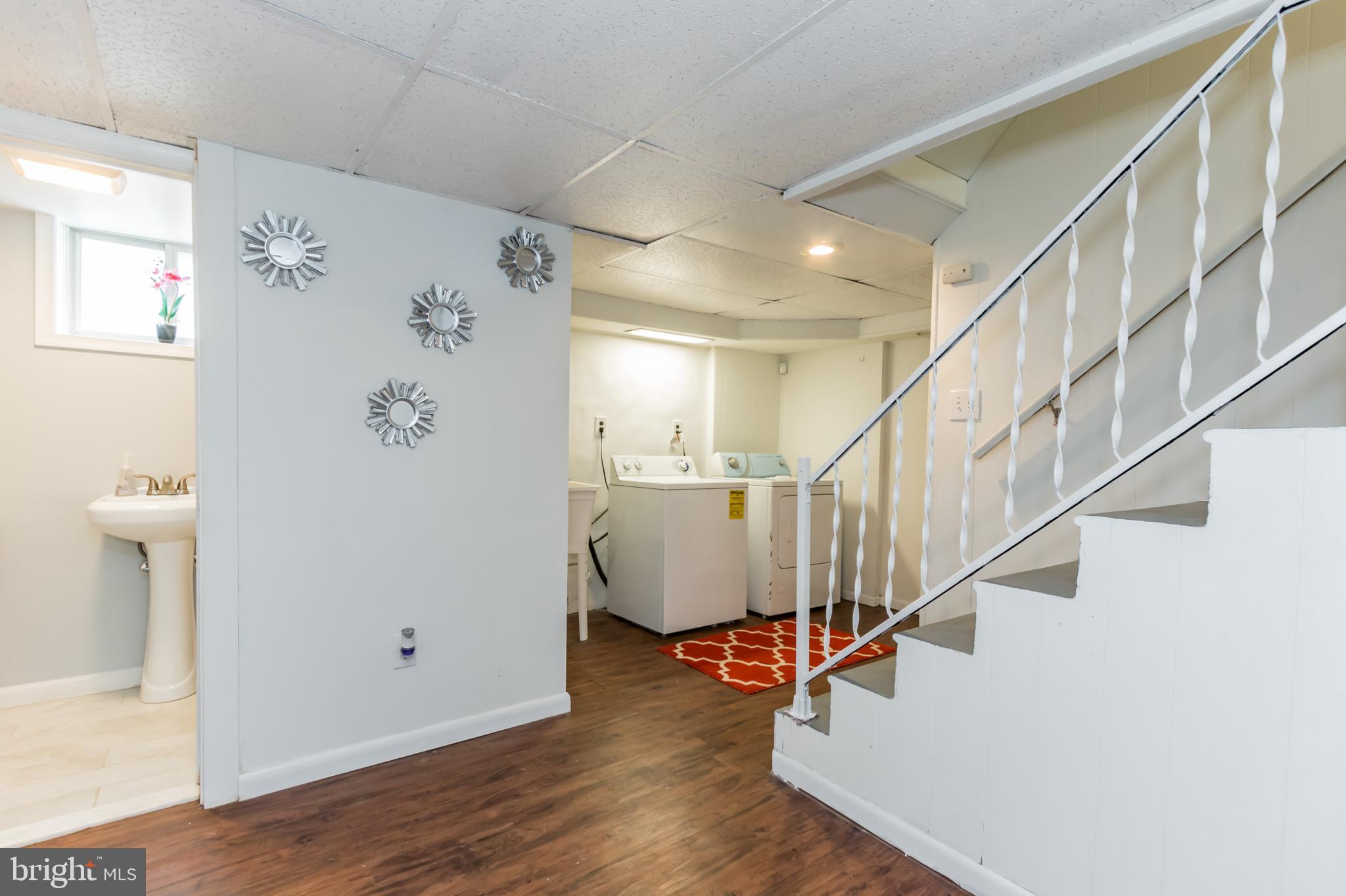 CAROLE HIGHLANDS - Residential