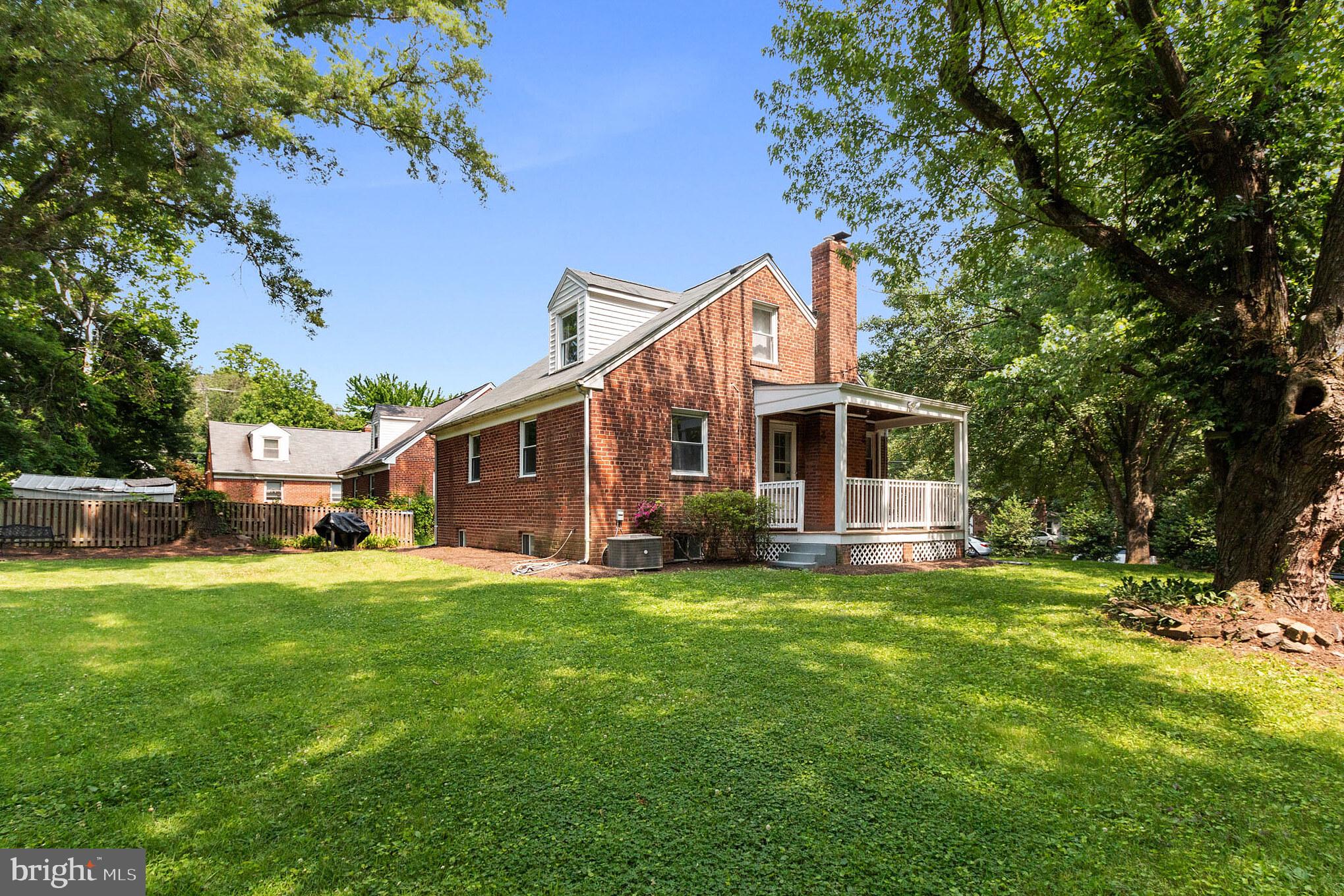 CAROLE HIGHLANDS - Residential