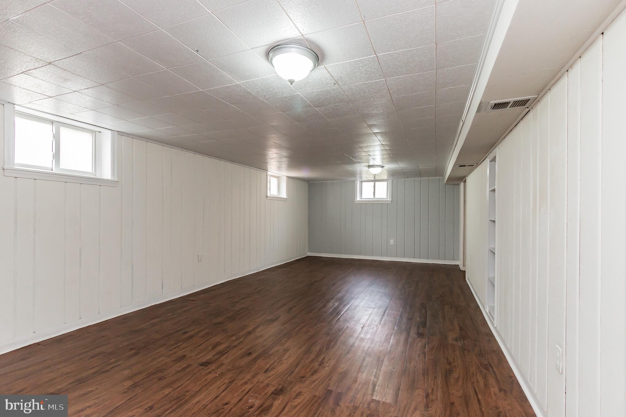 CAROLE HIGHLANDS - Residential