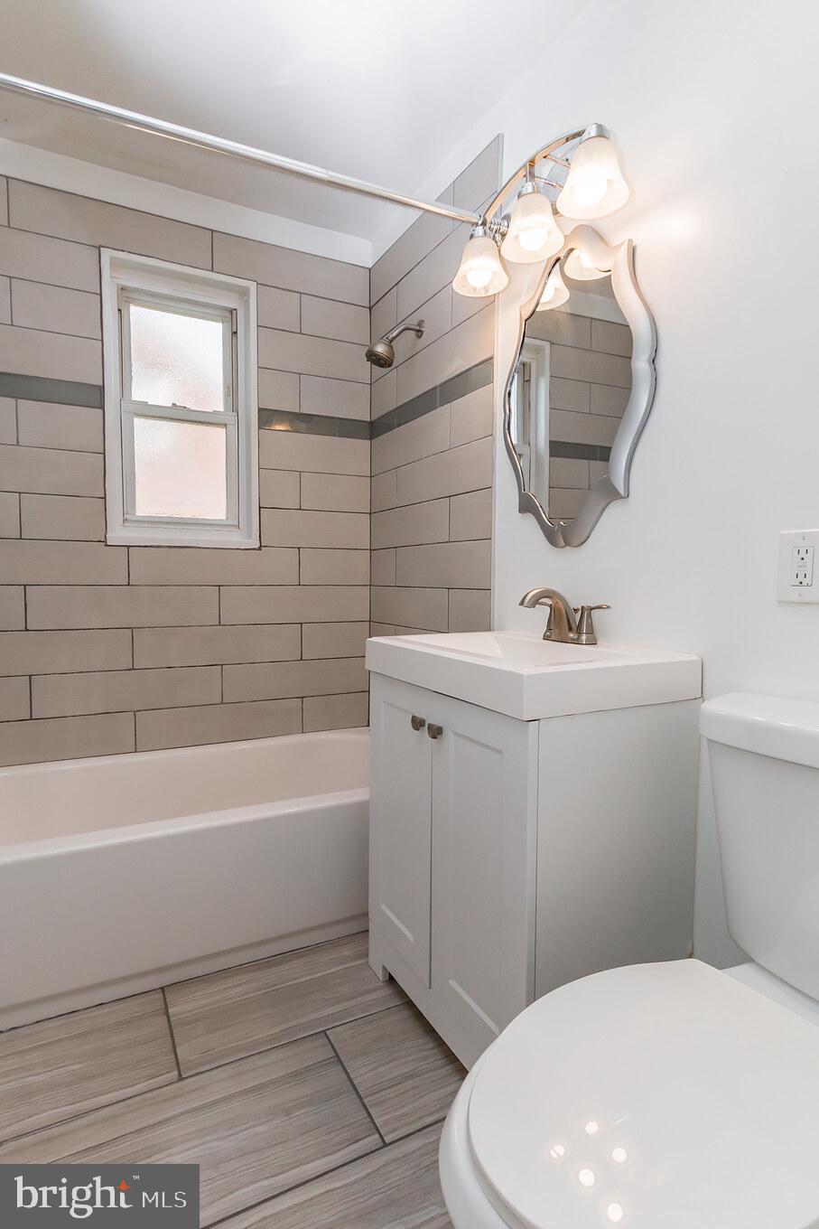 CAROLE HIGHLANDS - Residential