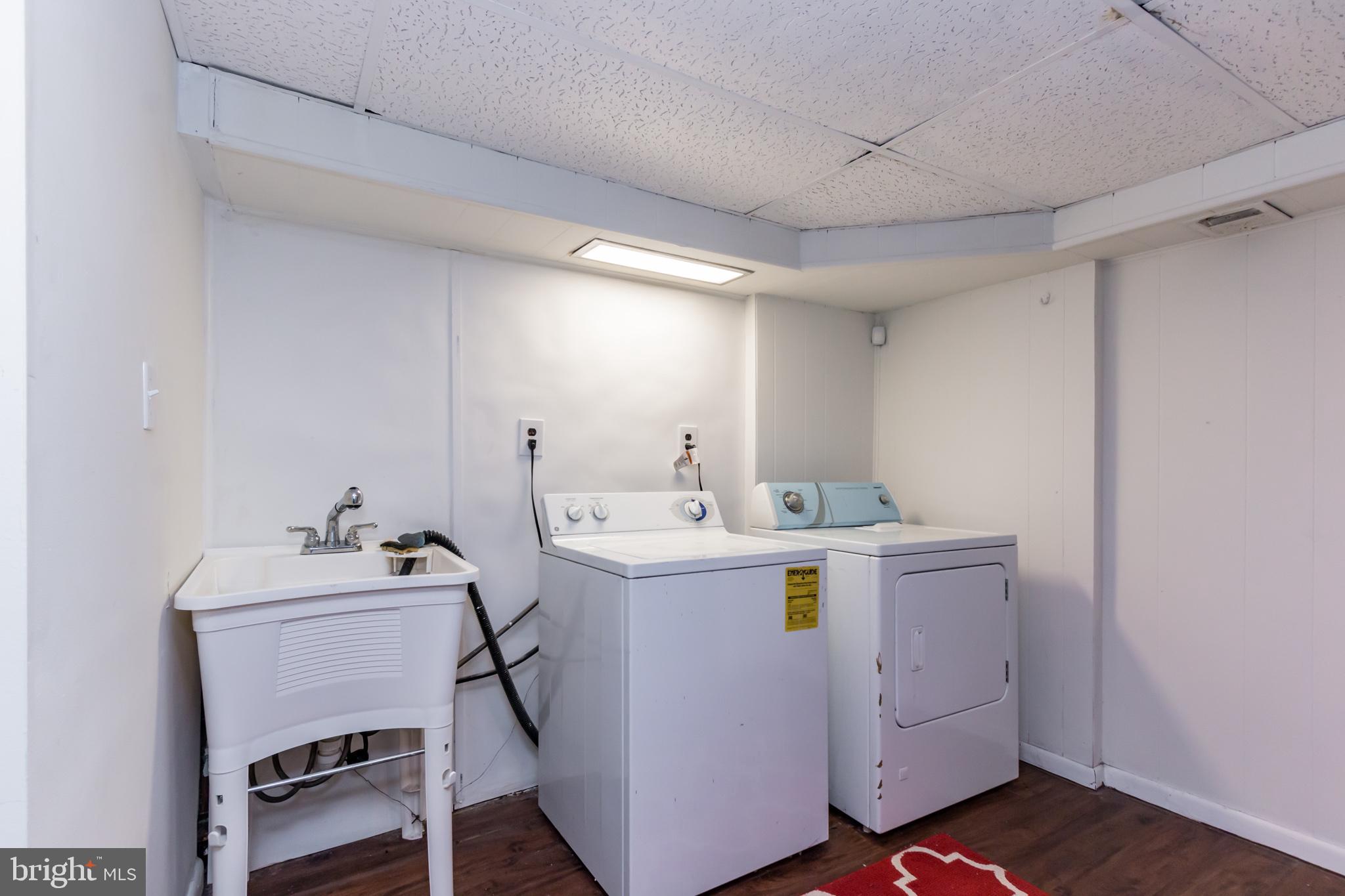 CAROLE HIGHLANDS - Residential