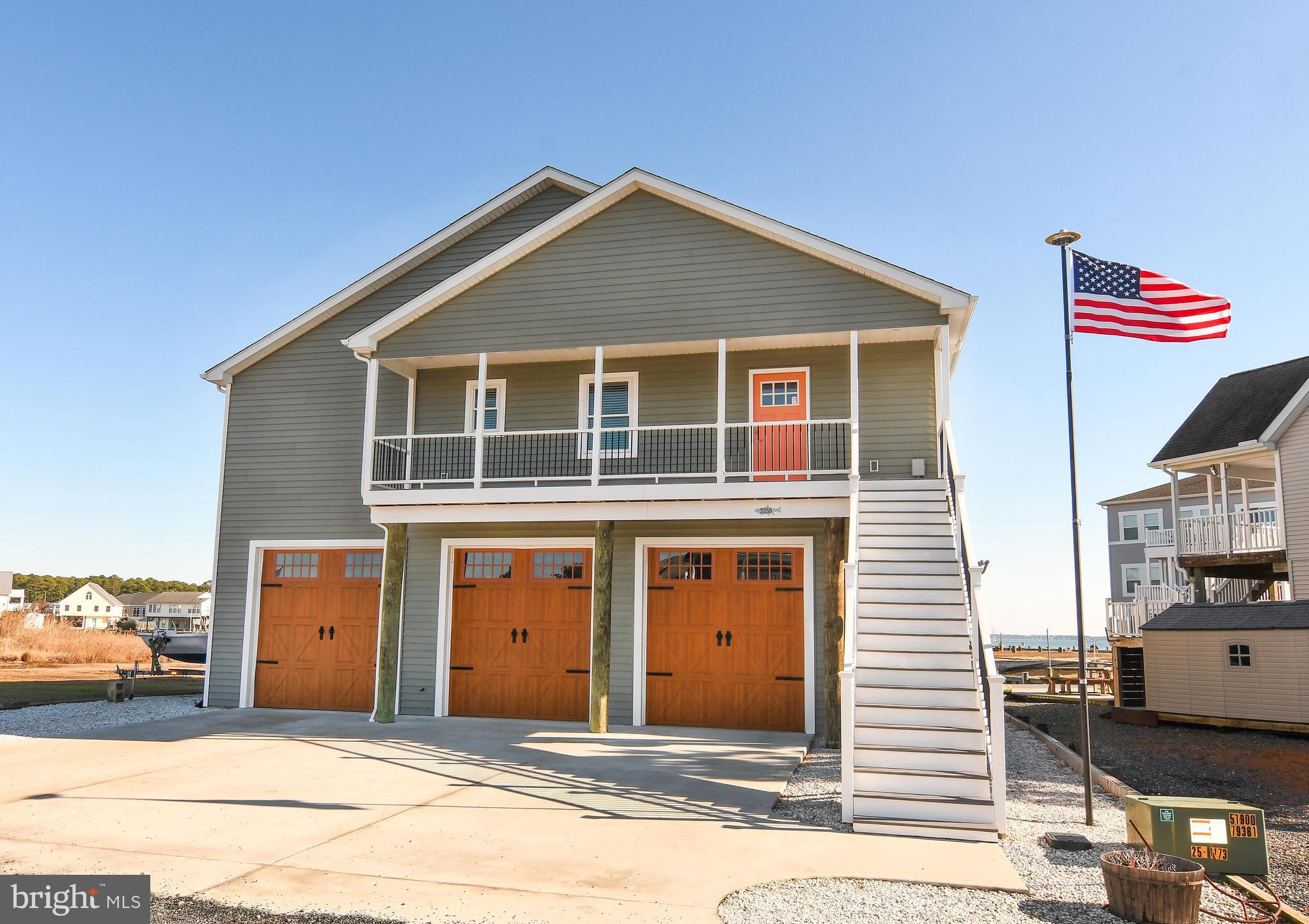 CAPTAIN'S COVE - Residential