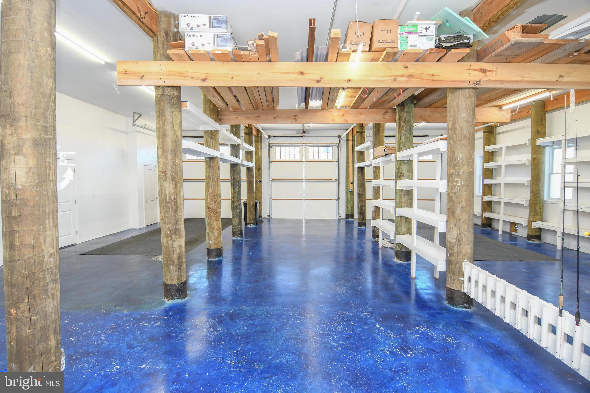 CAPTAIN'S COVE - Residential