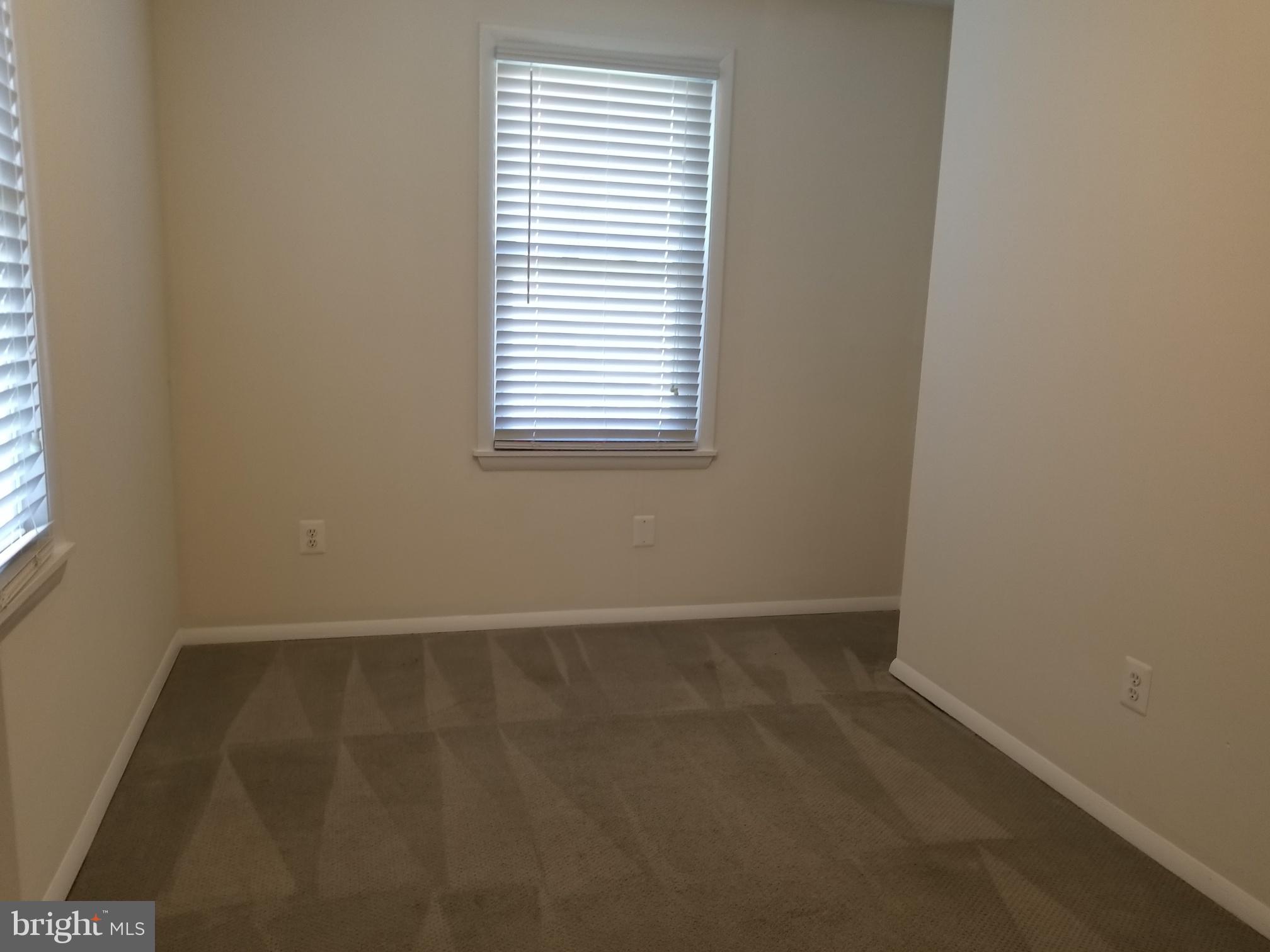 WOODLAND BEACH - Residential Lease