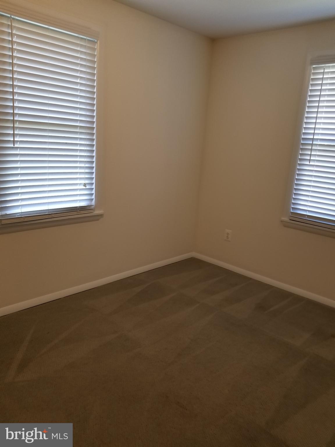 WOODLAND BEACH - Residential Lease