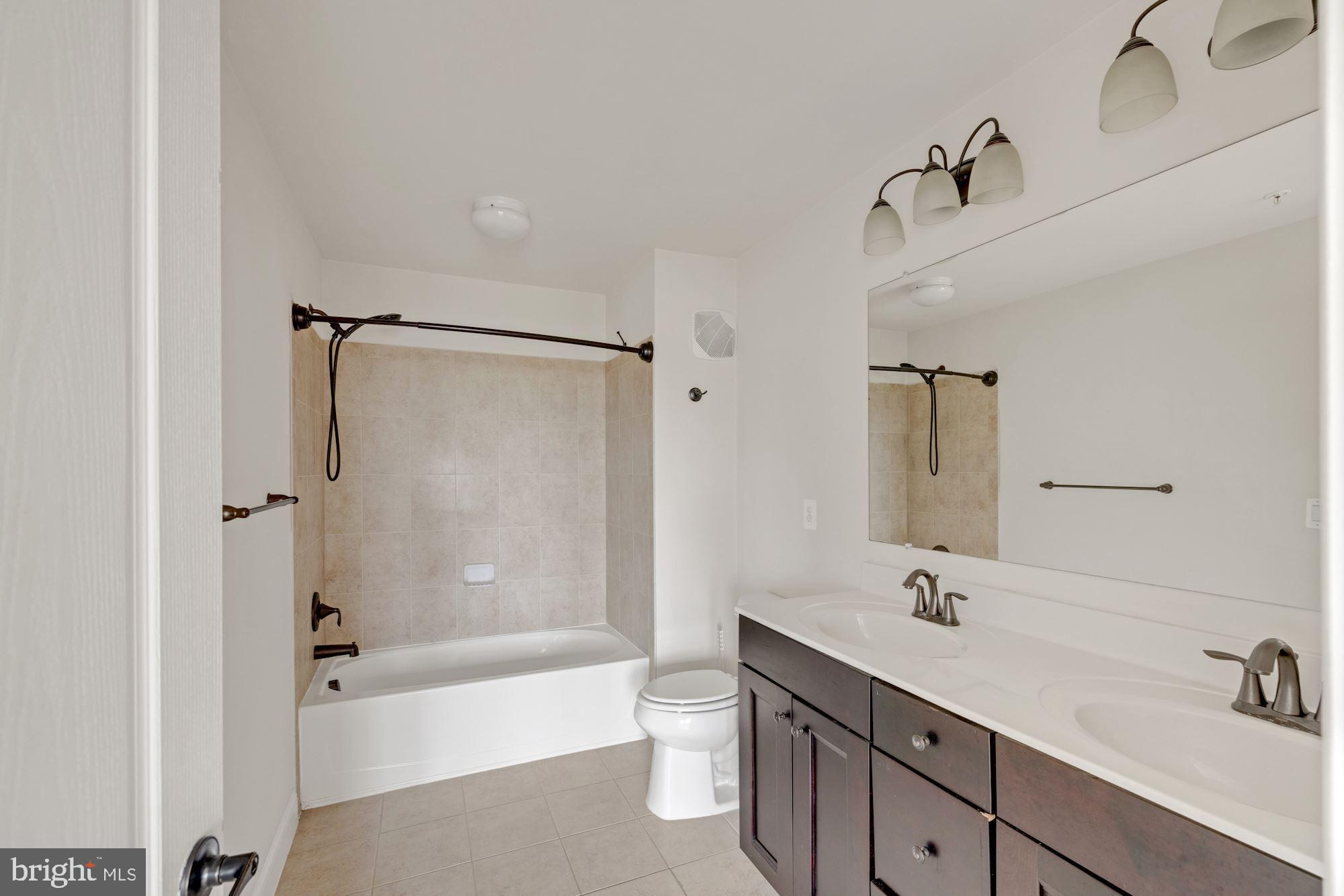 PRESERVE AT GOOSE CREEK - Residential Lease