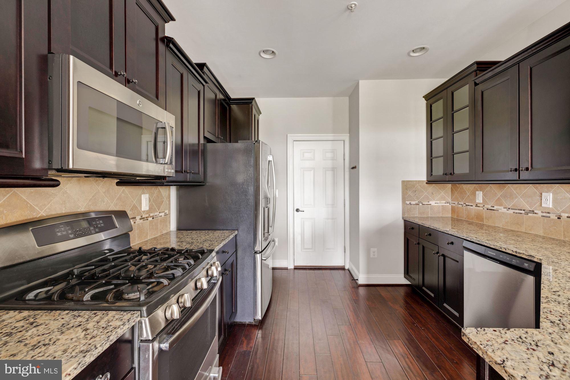 PRESERVE AT GOOSE CREEK - Residential Lease