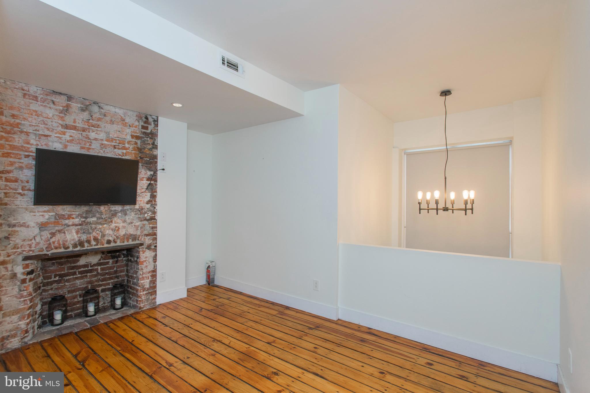 WASHINGTON SQ WEST - Residential