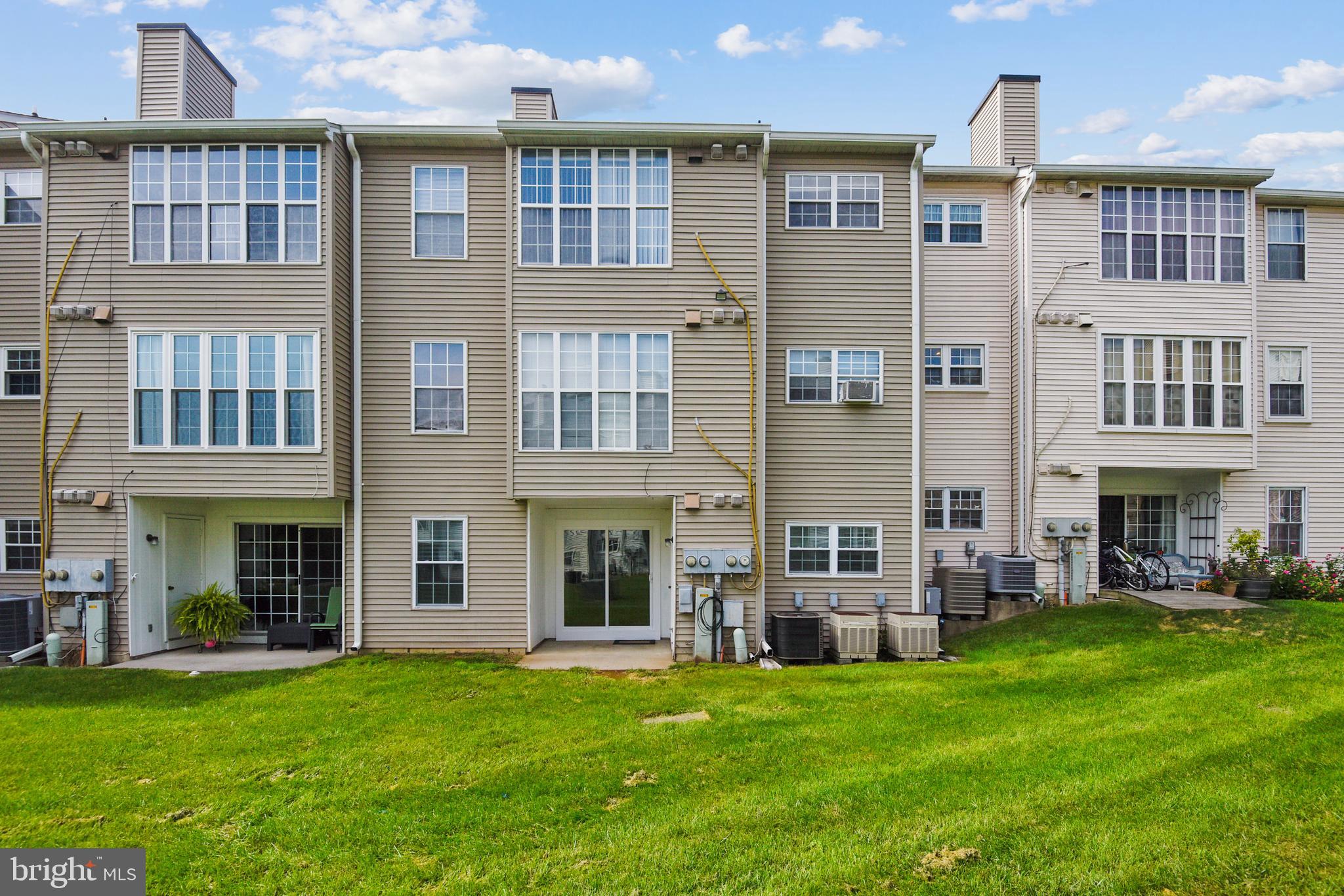 FOX CHAPEL AT TUDOR KNOLLS - Residential