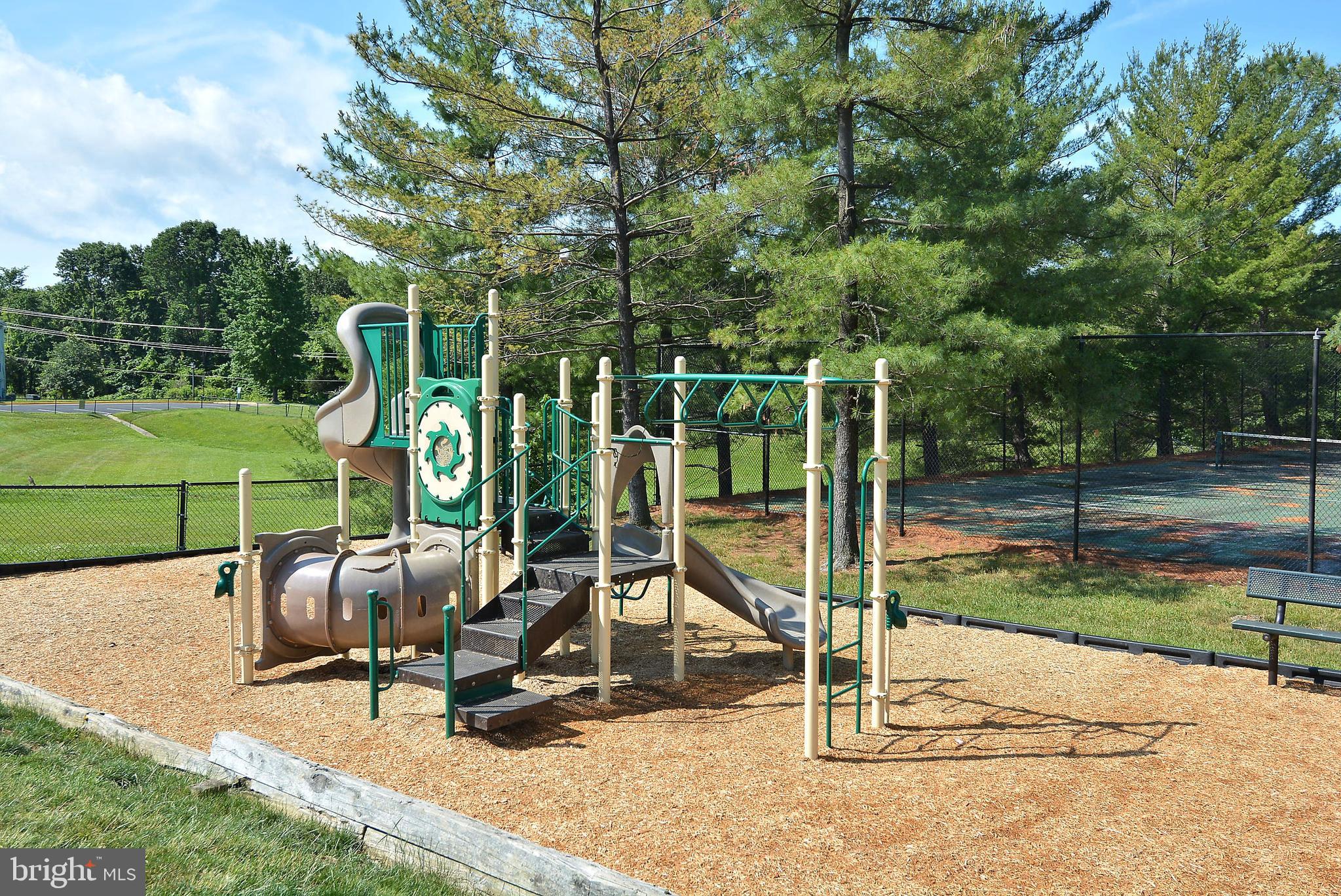 FOX CHAPEL AT TUDOR KNOLLS - Residential