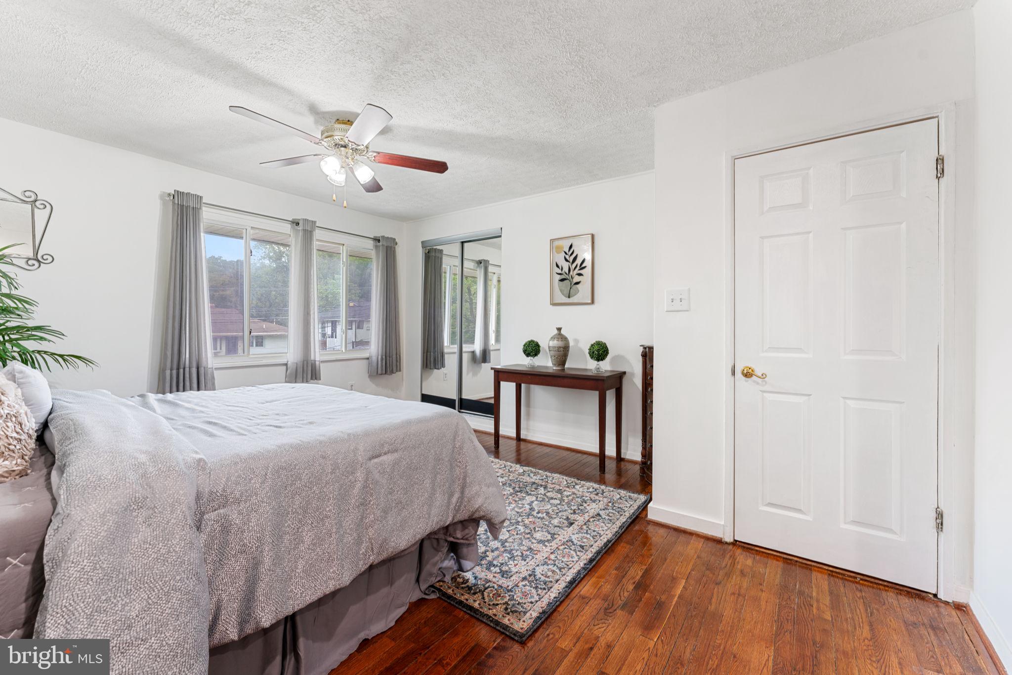 PALMER PARK - Residential