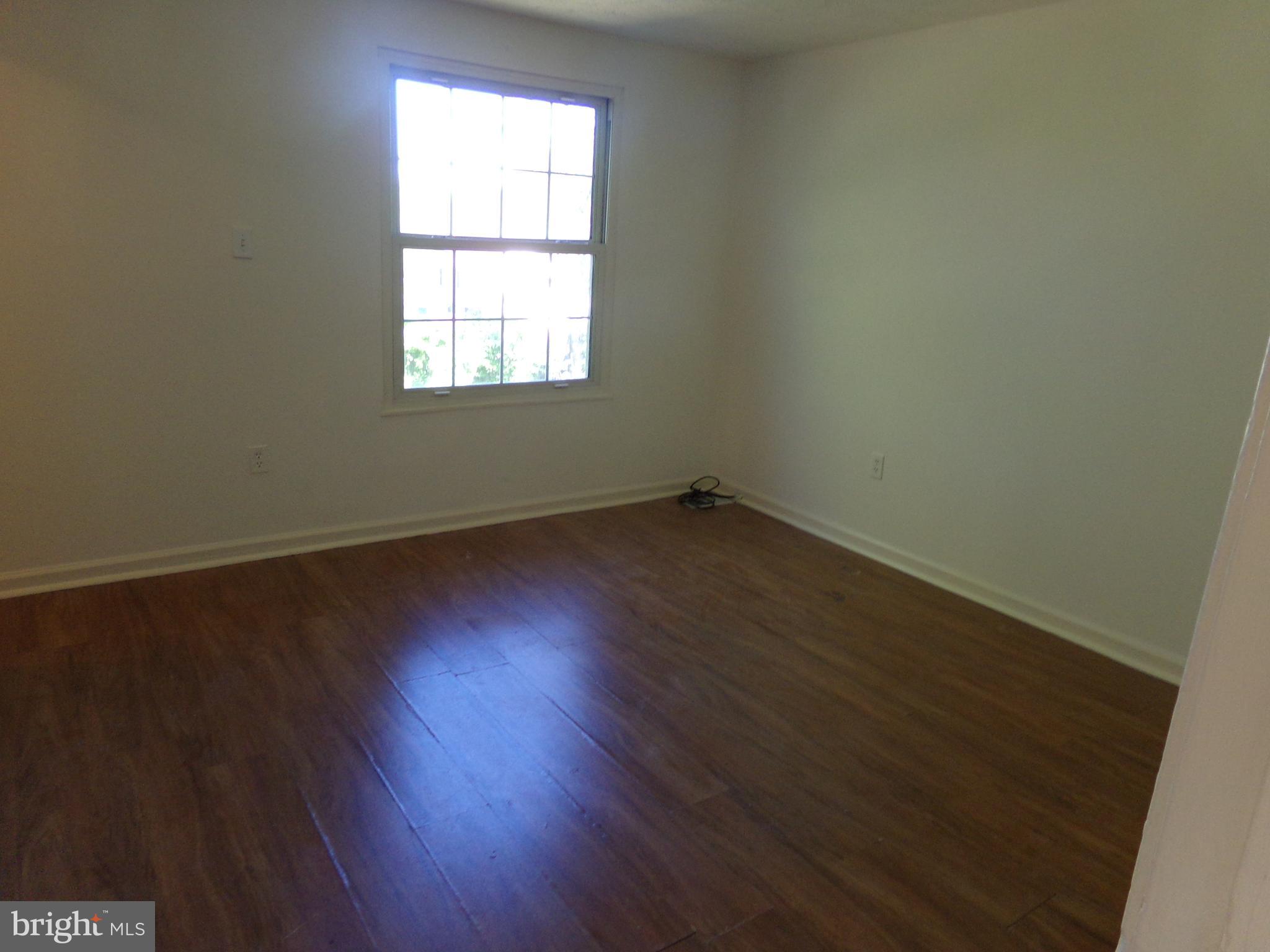 RAMBLING HILLS - Residential Lease