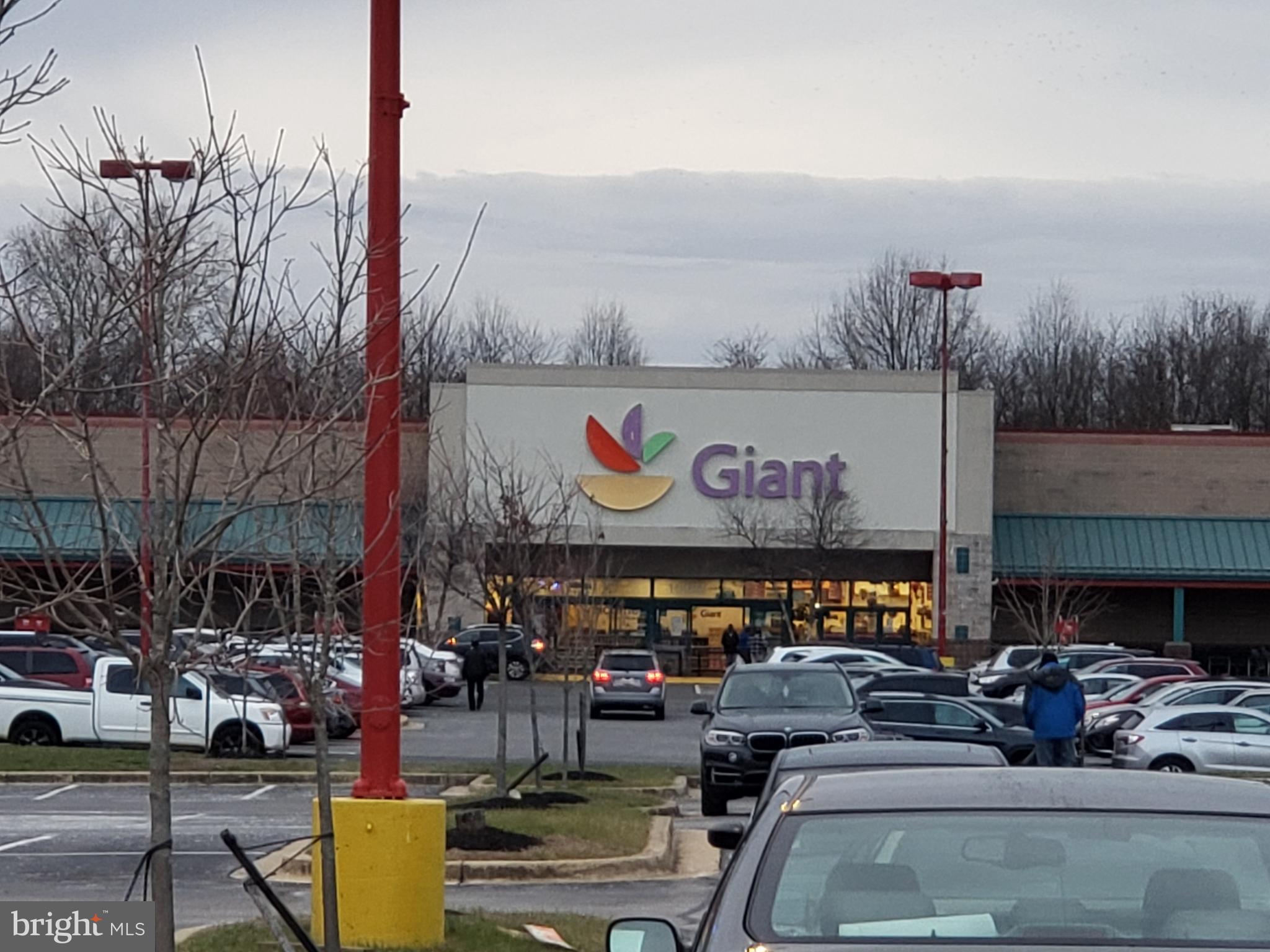 RAMBLING HILLS - Residential Lease