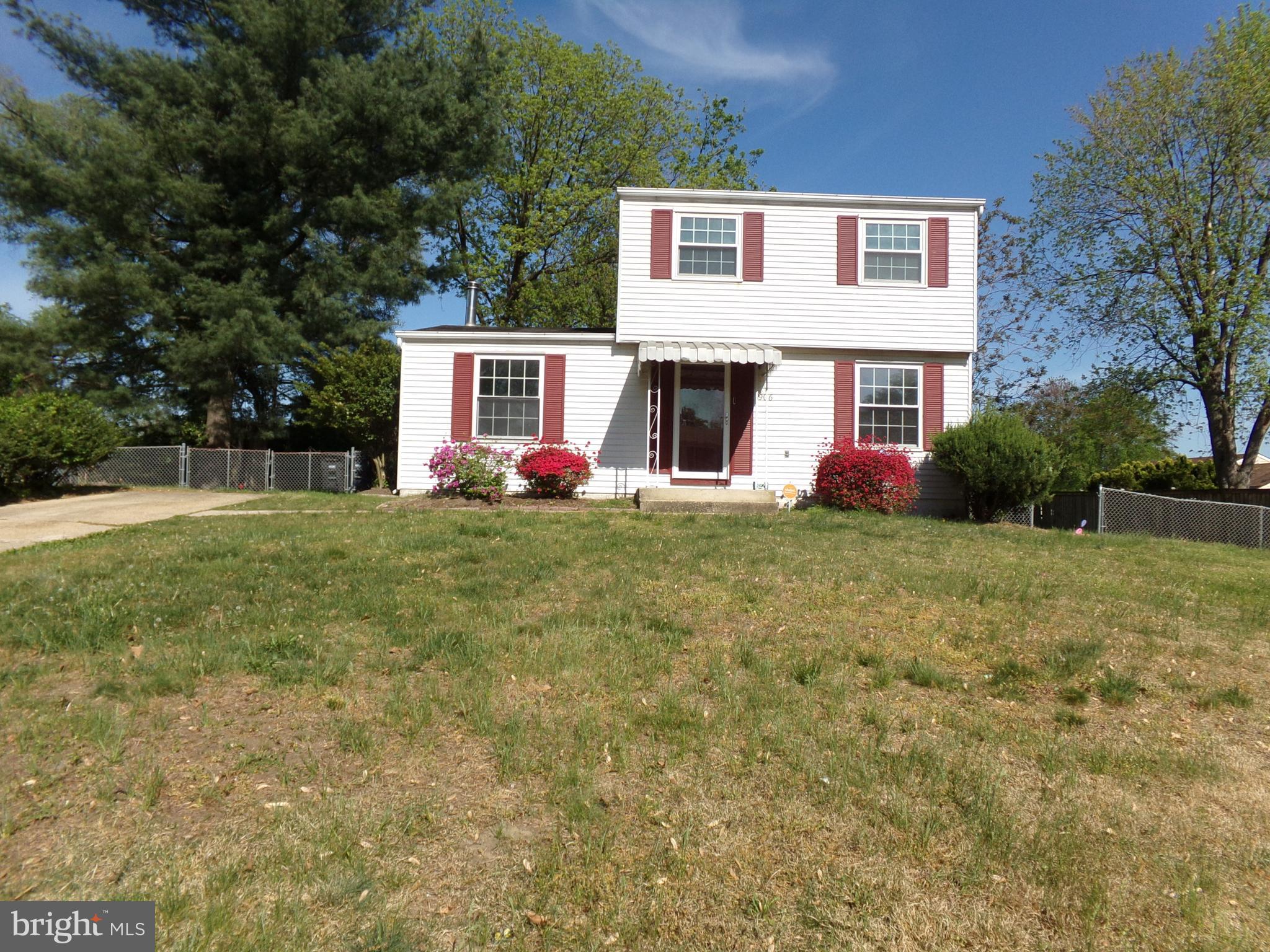 RAMBLING HILLS - Residential Lease