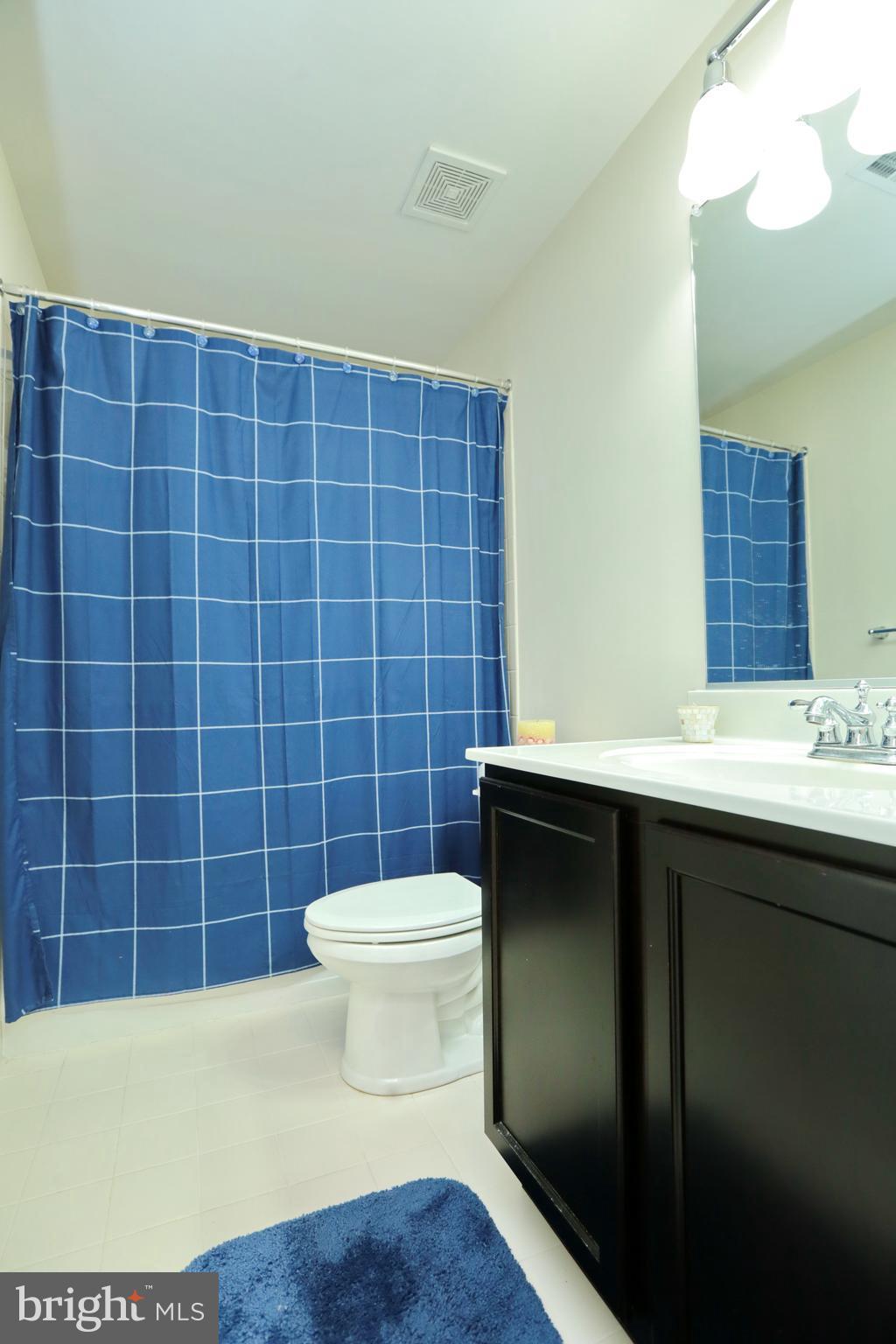 THE VILLAGES OF STEEPLEC - Residential Lease