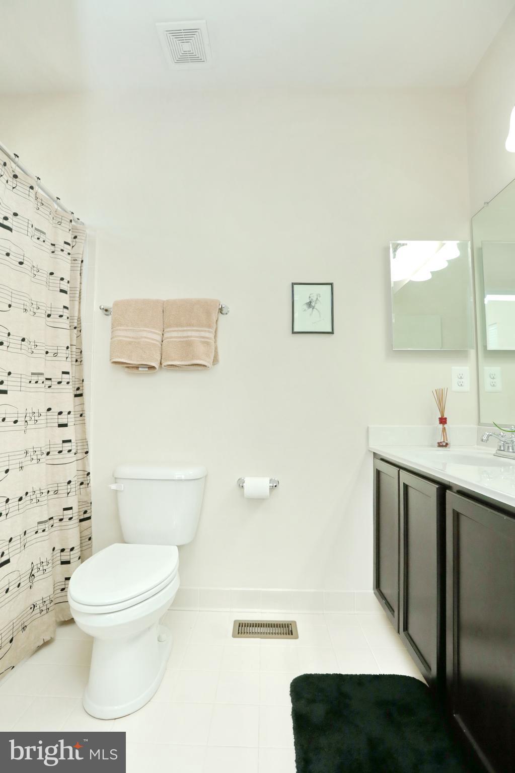 THE VILLAGES OF STEEPLEC - Residential Lease