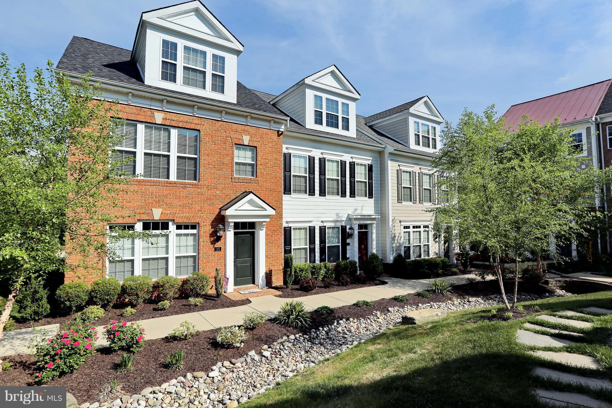 THE VILLAGES OF STEEPLEC - Residential Lease