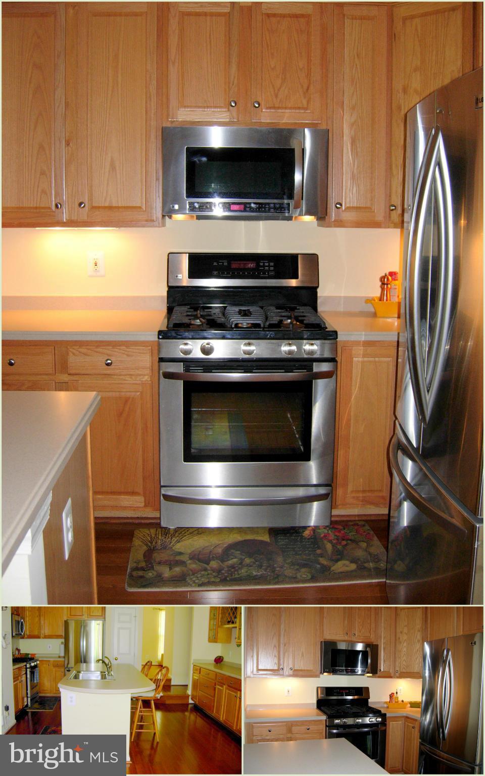 SIGNATURE AT BROADLANDS - Residential