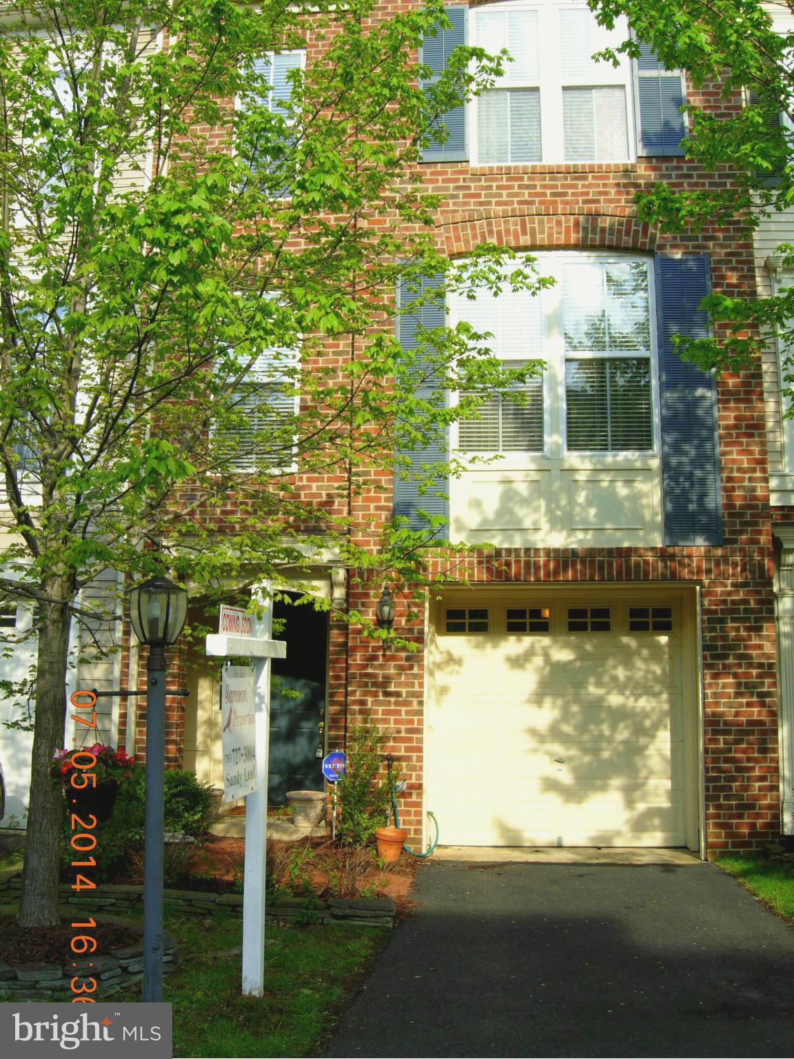 SIGNATURE AT BROADLANDS - Residential