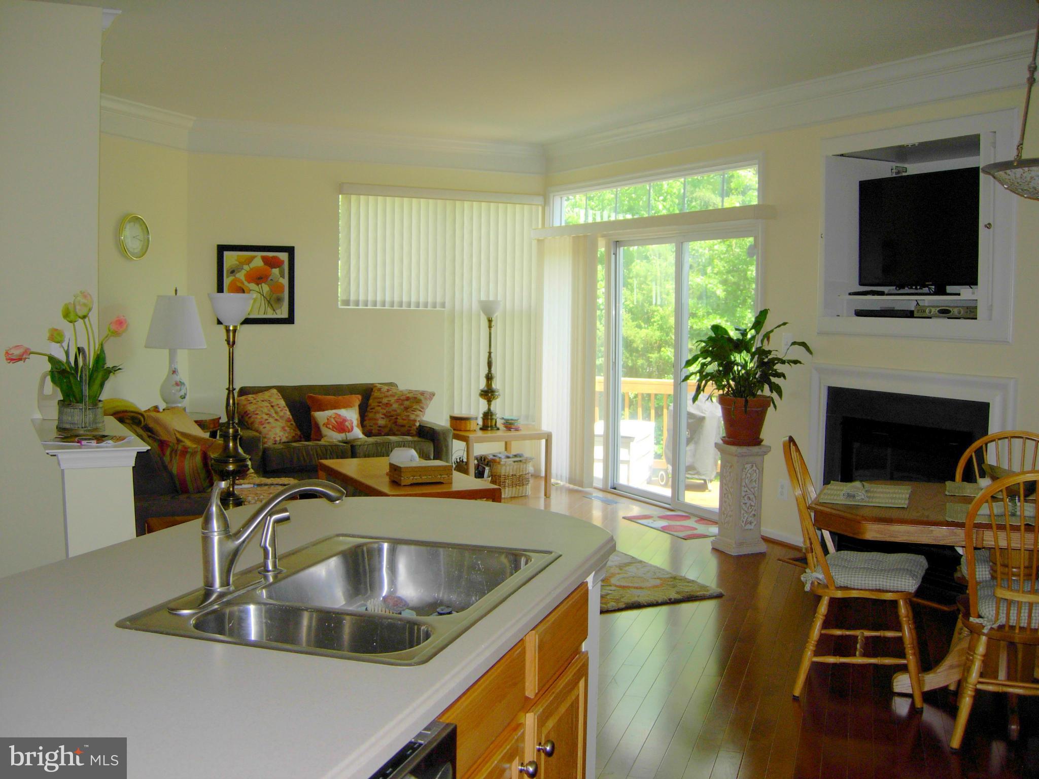 SIGNATURE AT BROADLANDS - Residential