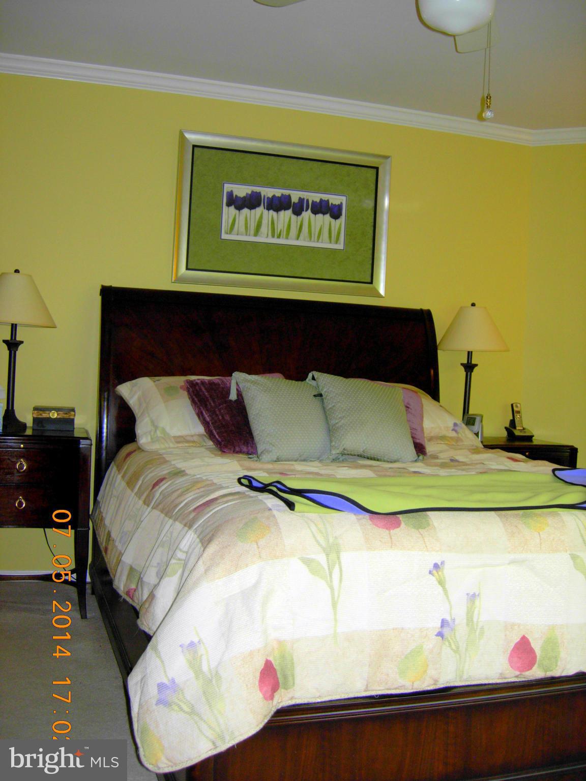 SIGNATURE AT BROADLANDS - Residential