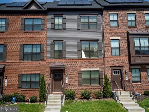 194 GREEN POPLAR LOOP CLARKSBURG MD 20871