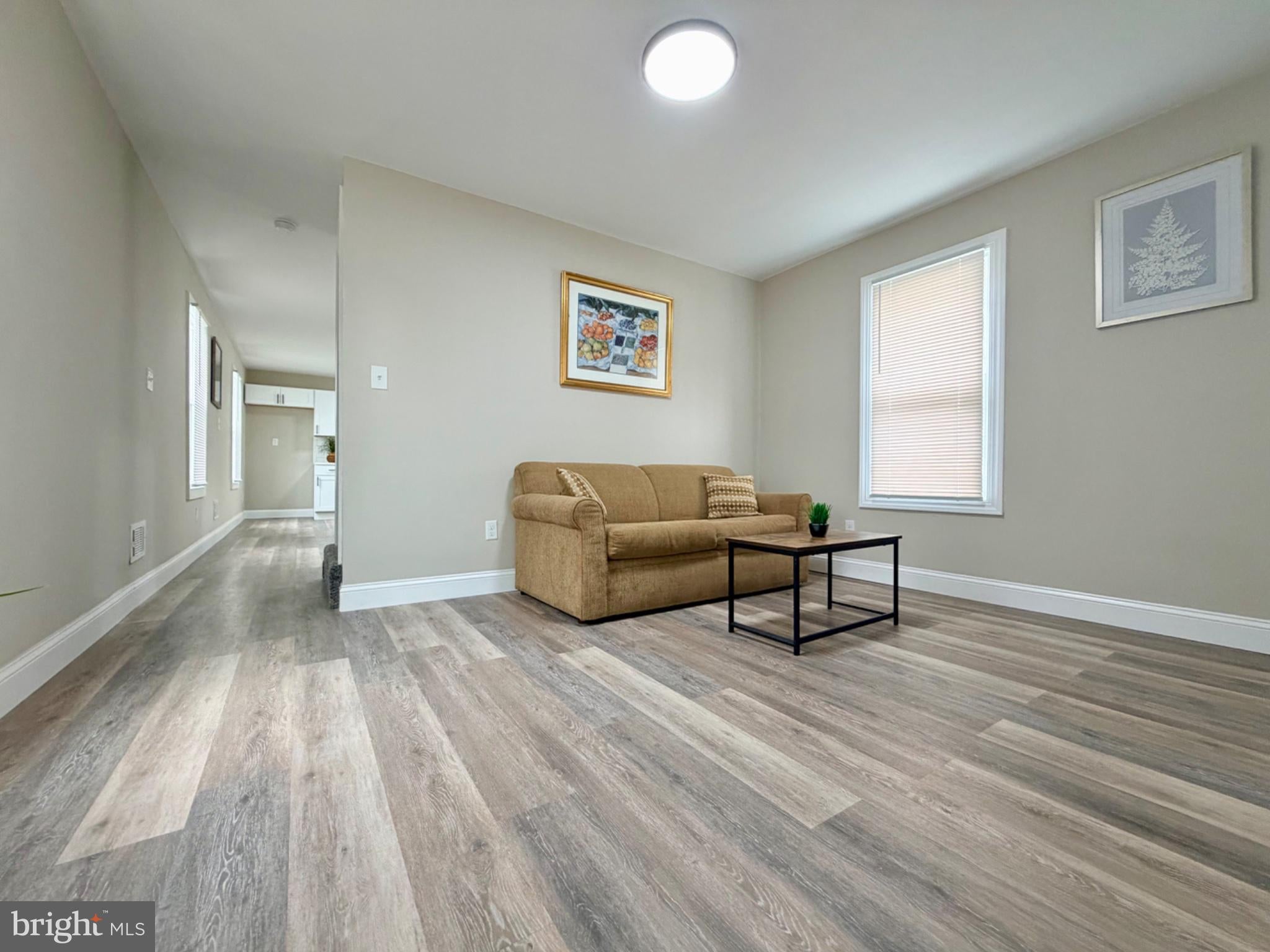 19 W MADISON STREET
