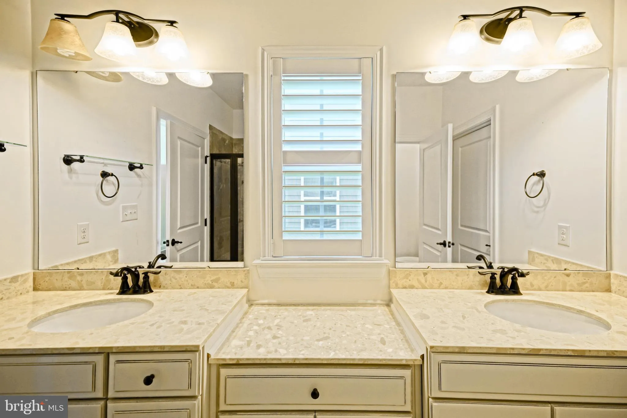 Lewes, Delaware 19958, United States, 3 Bedrooms Bedrooms, ,3 BathroomsBathrooms,Residential,Contingent,216075