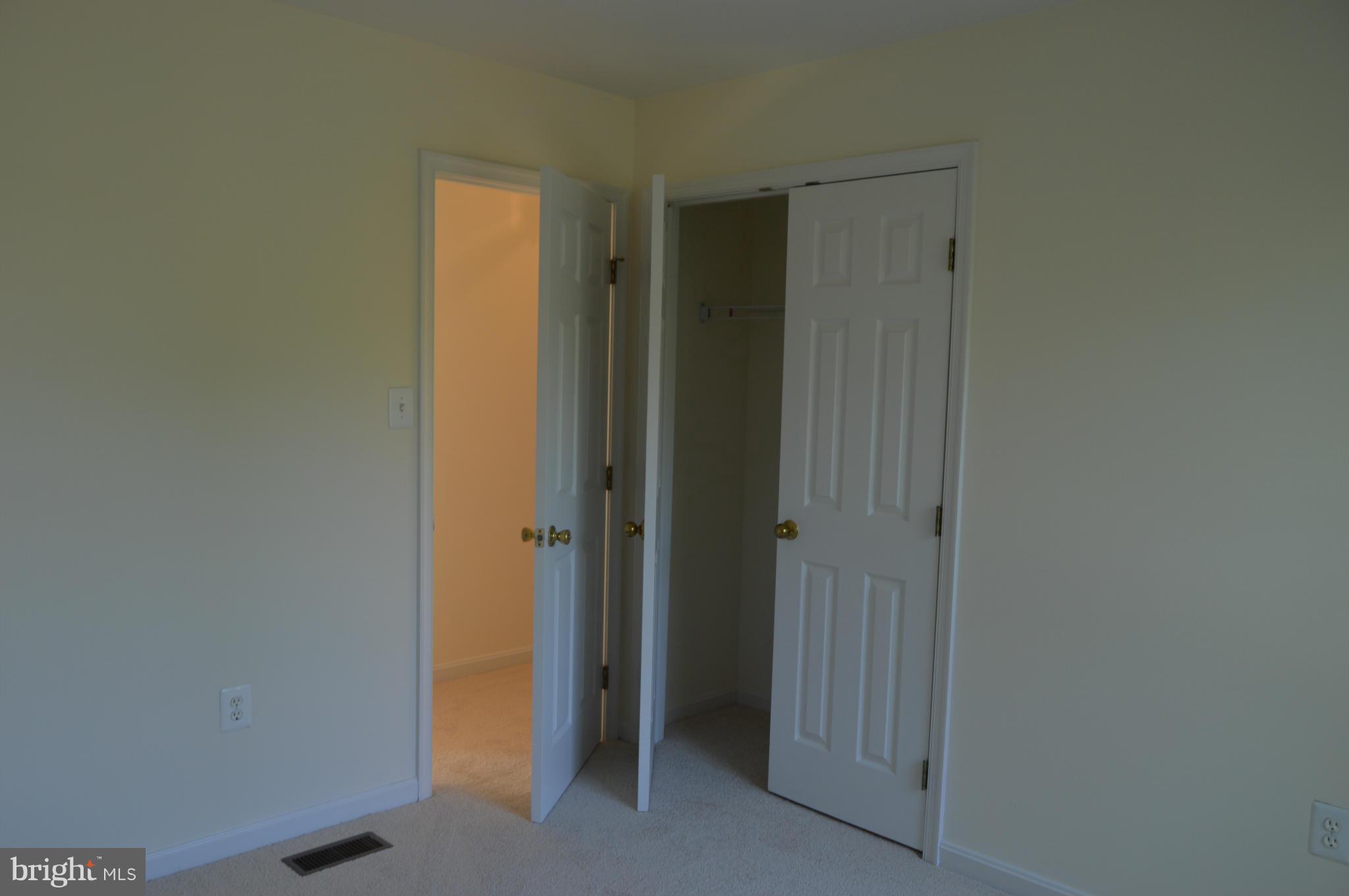 STONE RIVER - Residential Lease